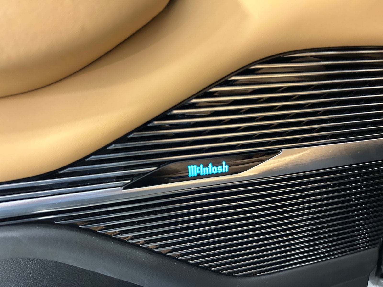 2023 Jeep Grand Wagoneer Series III