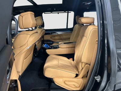 2023 Jeep Grand Wagoneer Series III