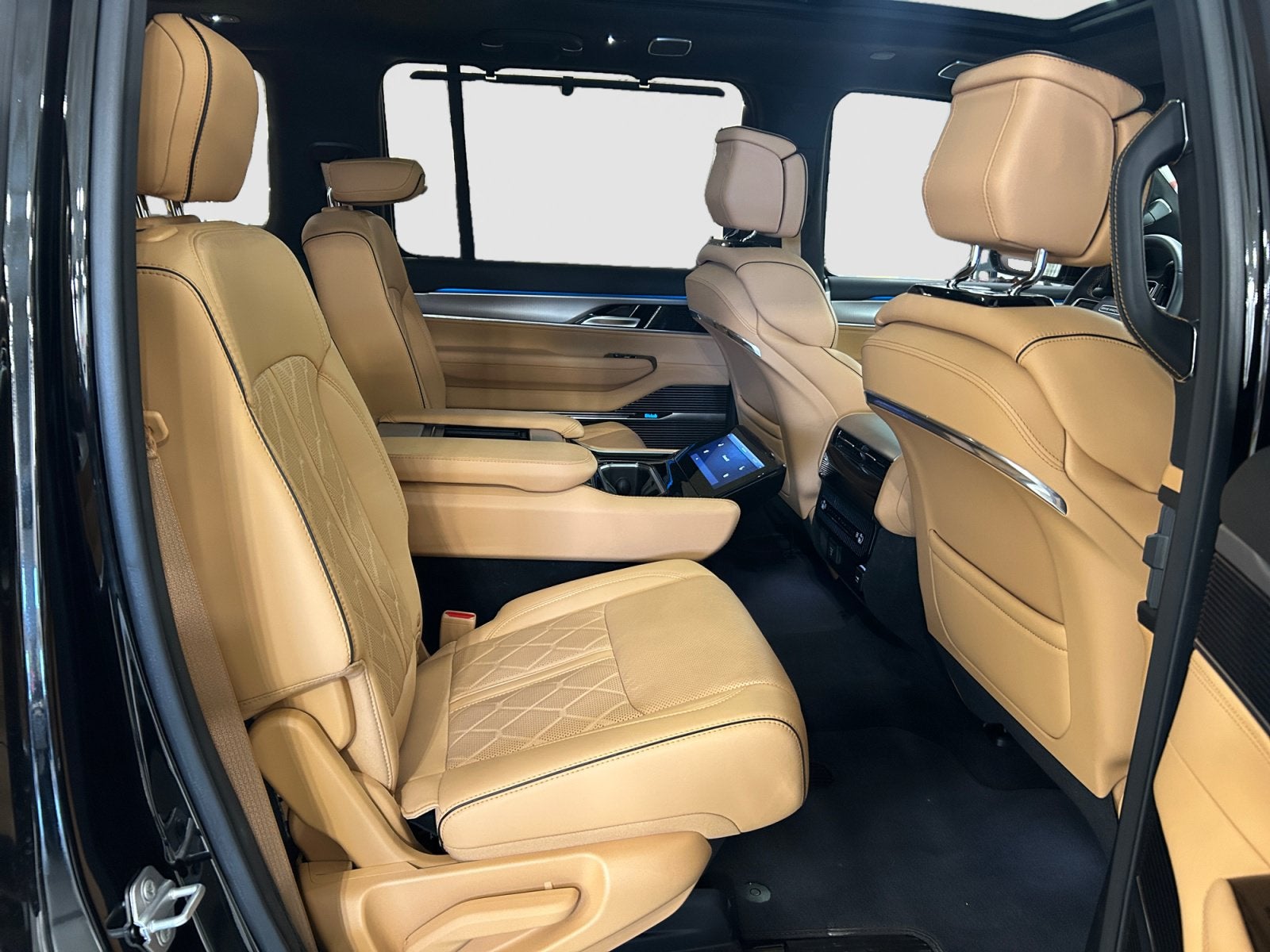 2023 Jeep Grand Wagoneer Series III
