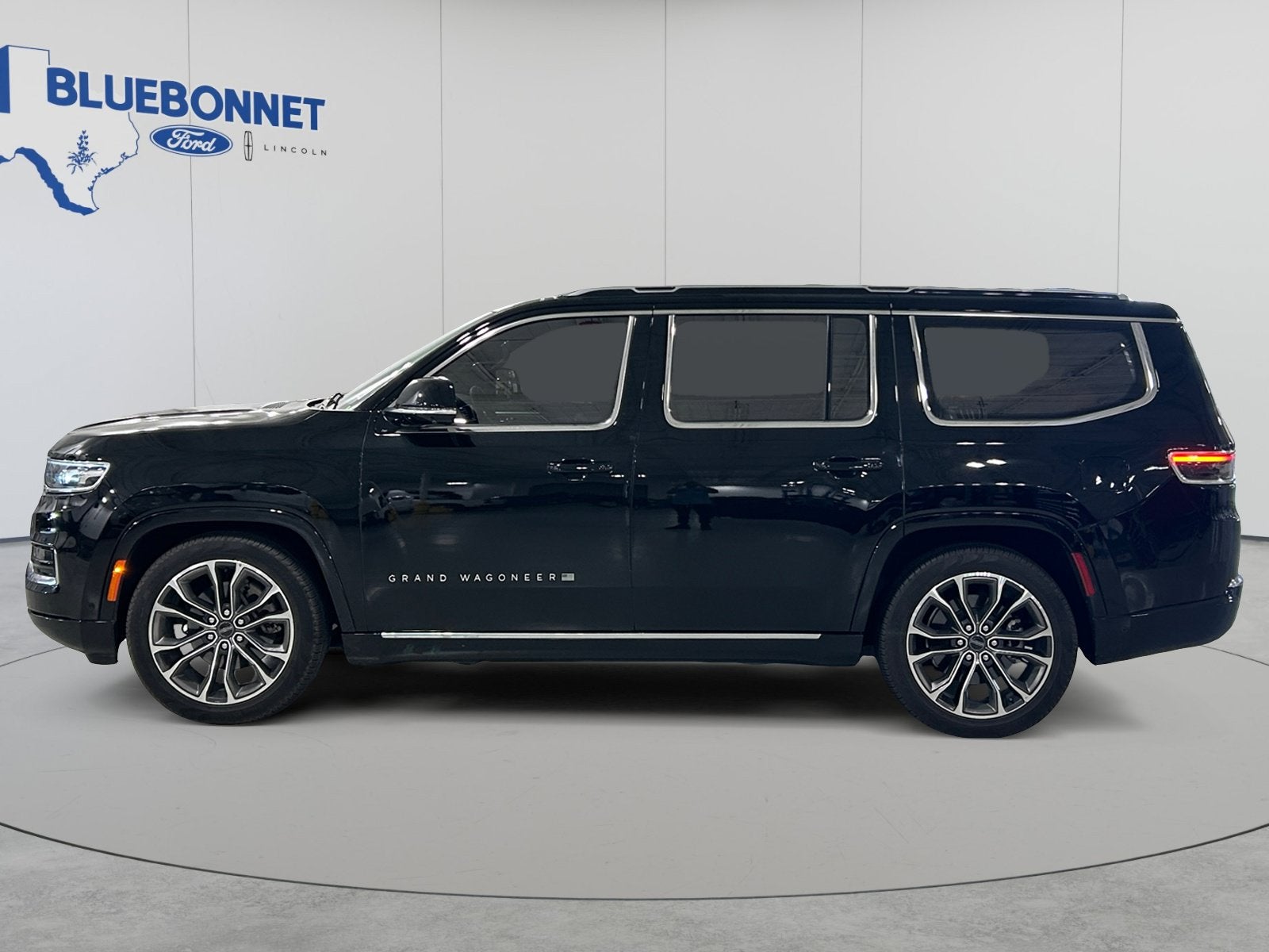 2023 Jeep Grand Wagoneer Series III