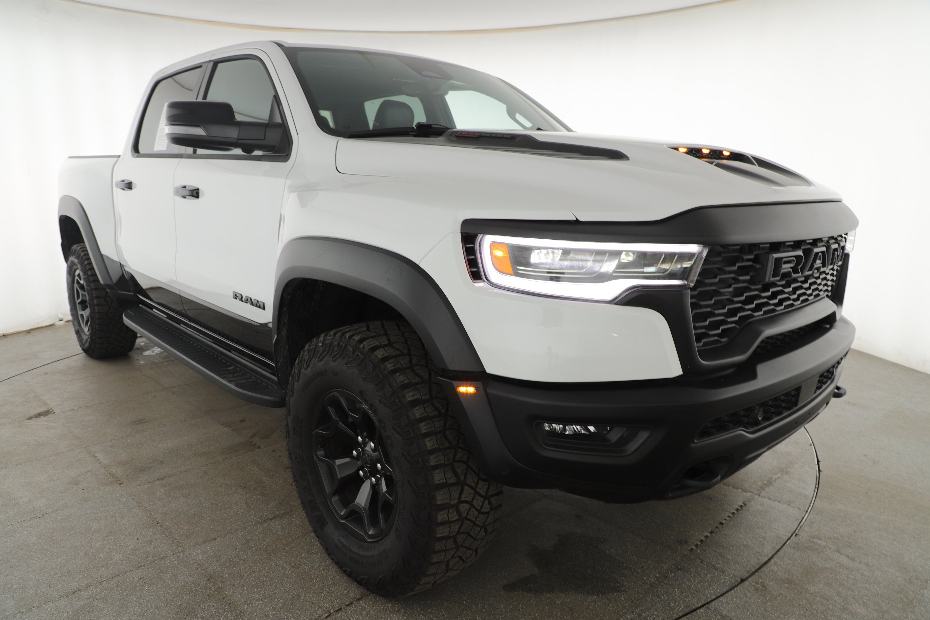 2025 RAM 1500 RHO