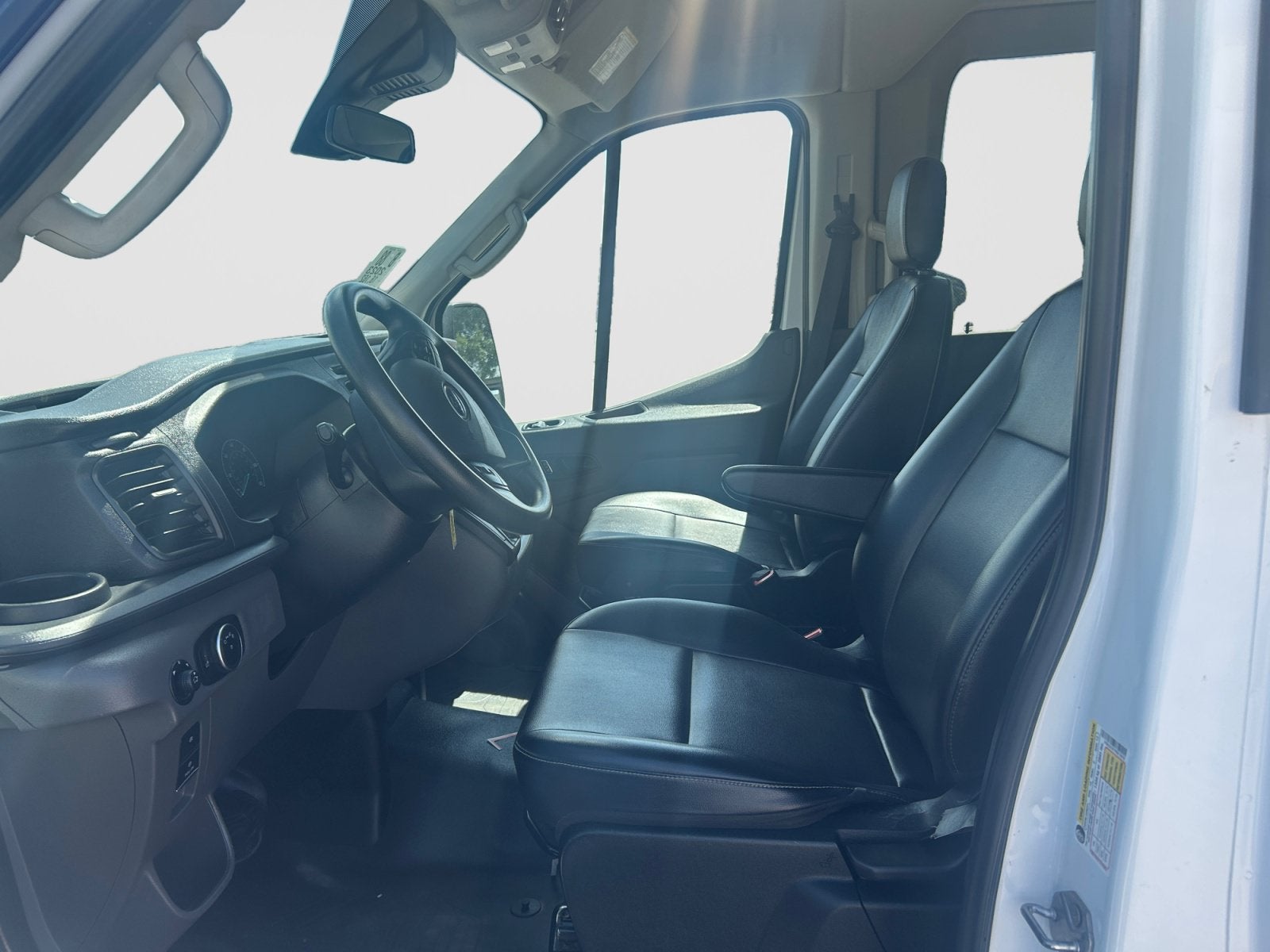 2023 Ford Transit Passenger Wagon T350