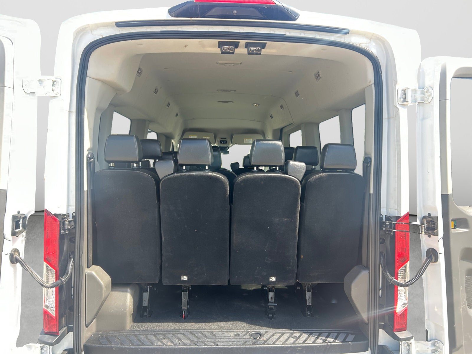 2023 Ford Transit Passenger Wagon T350