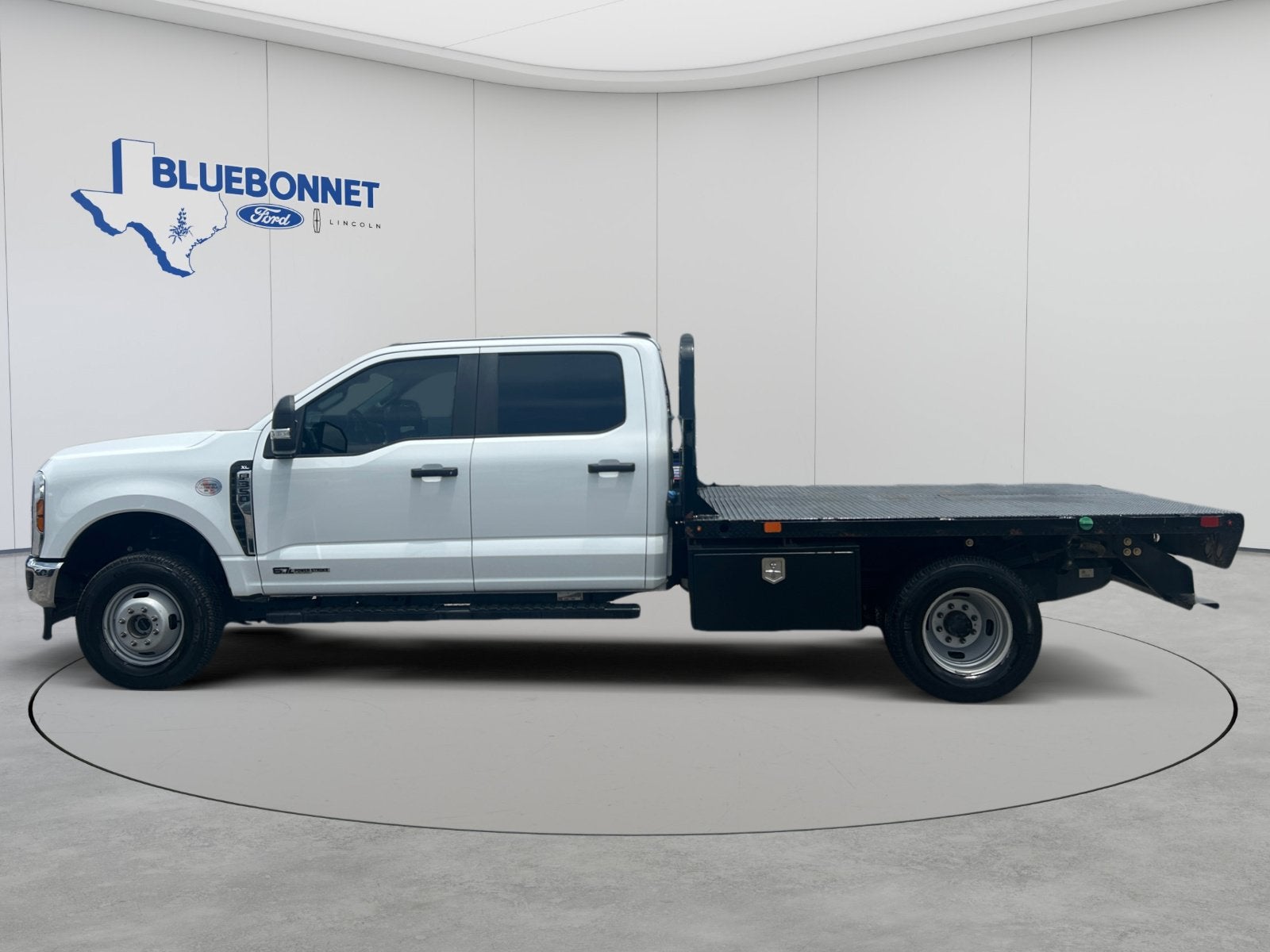 2024 Ford Super Duty F-350 DRW Base
