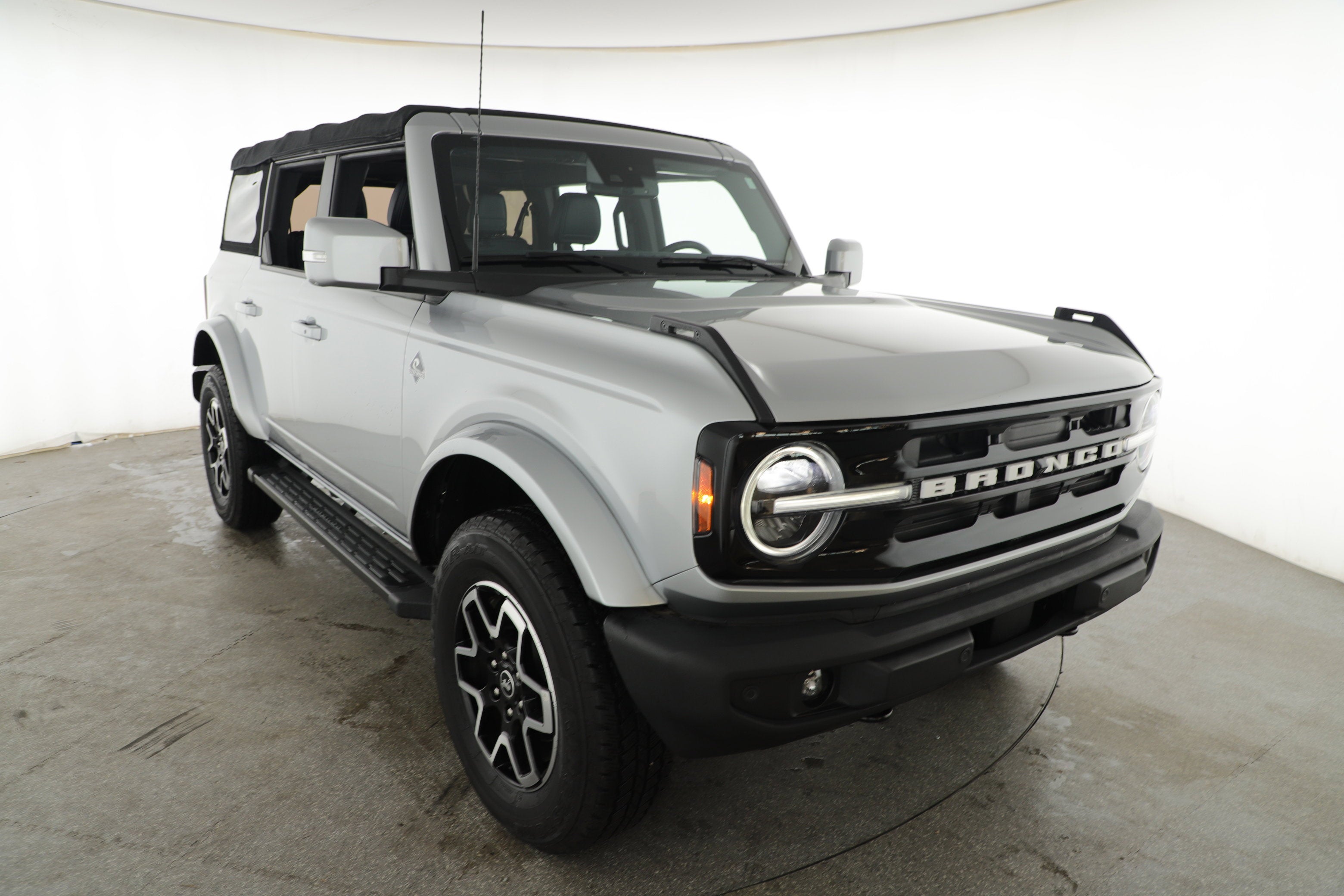 2021 Ford Bronco Base