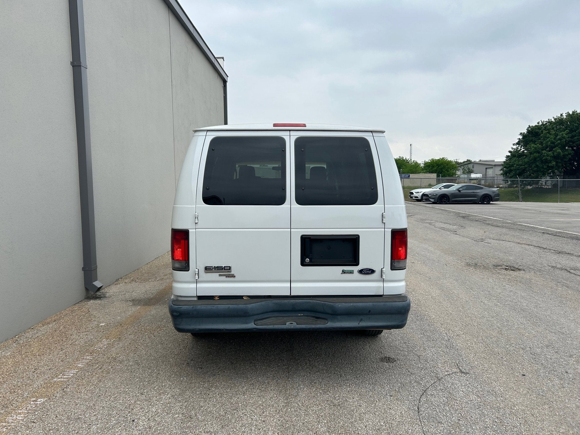 2010 Ford Econoline Wagon Base
