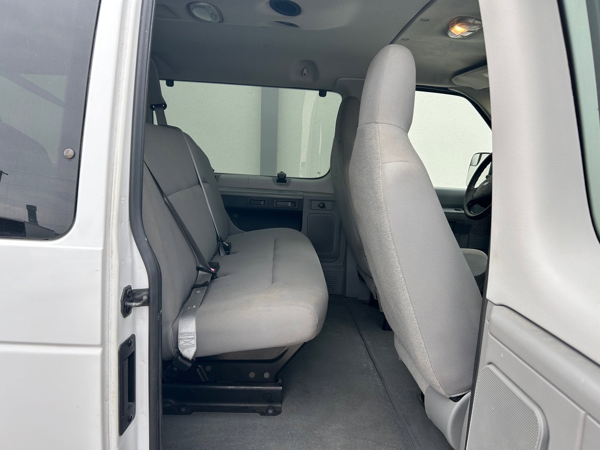 2010 Ford Econoline Wagon Base