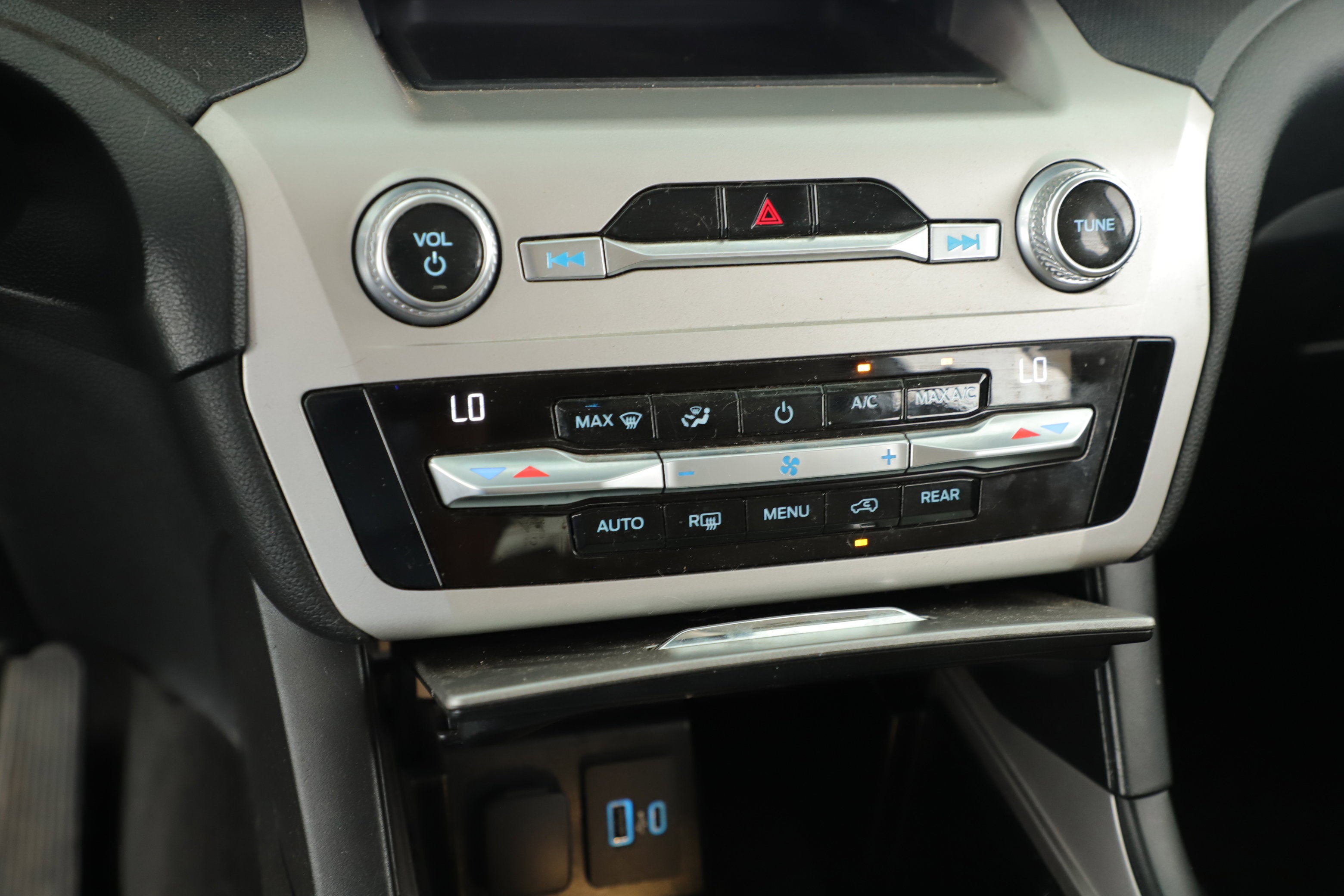 2021 Ford Explorer Base