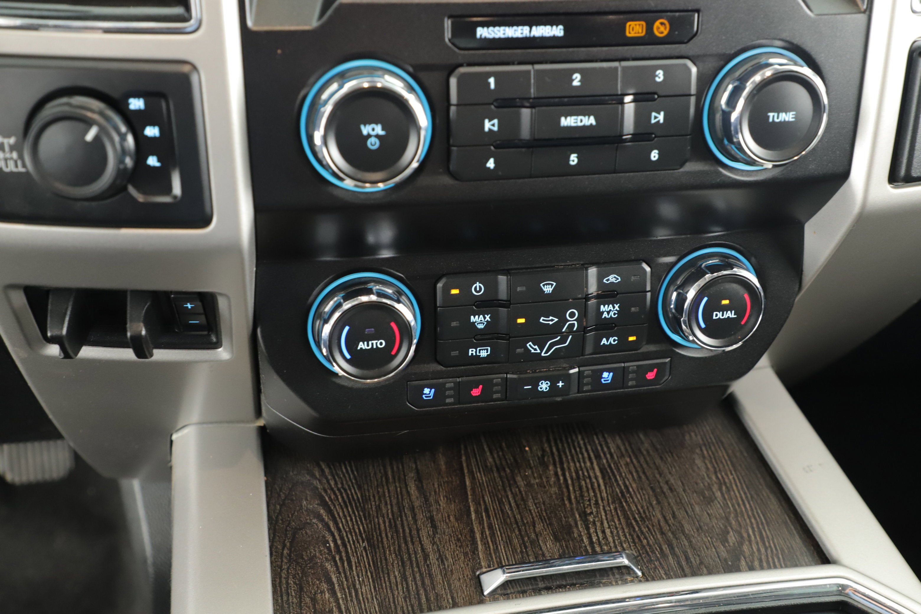 2020 Ford Super Duty F-250 SRW LARIAT