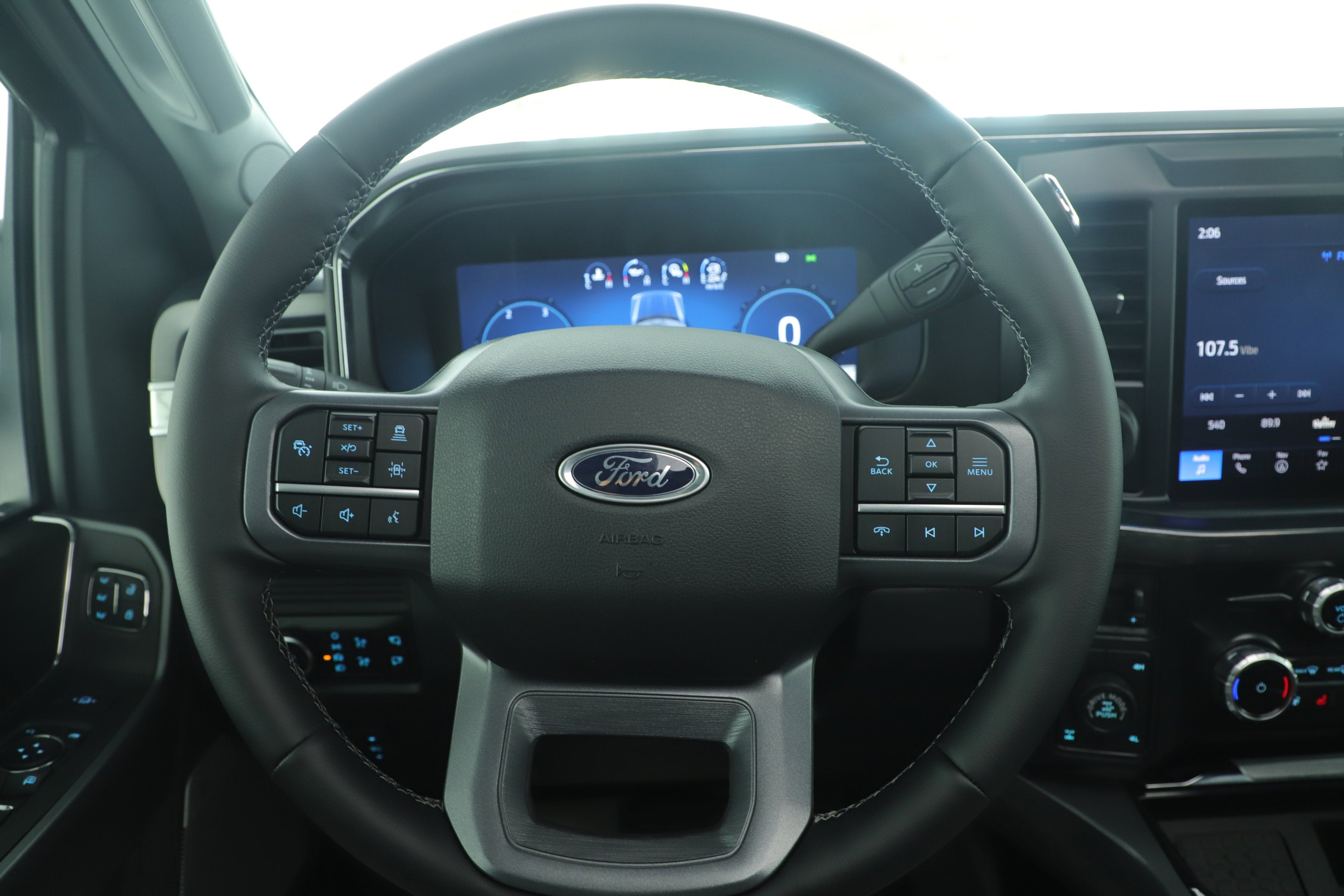 2025 Ford Super Duty F-250 SRW Base