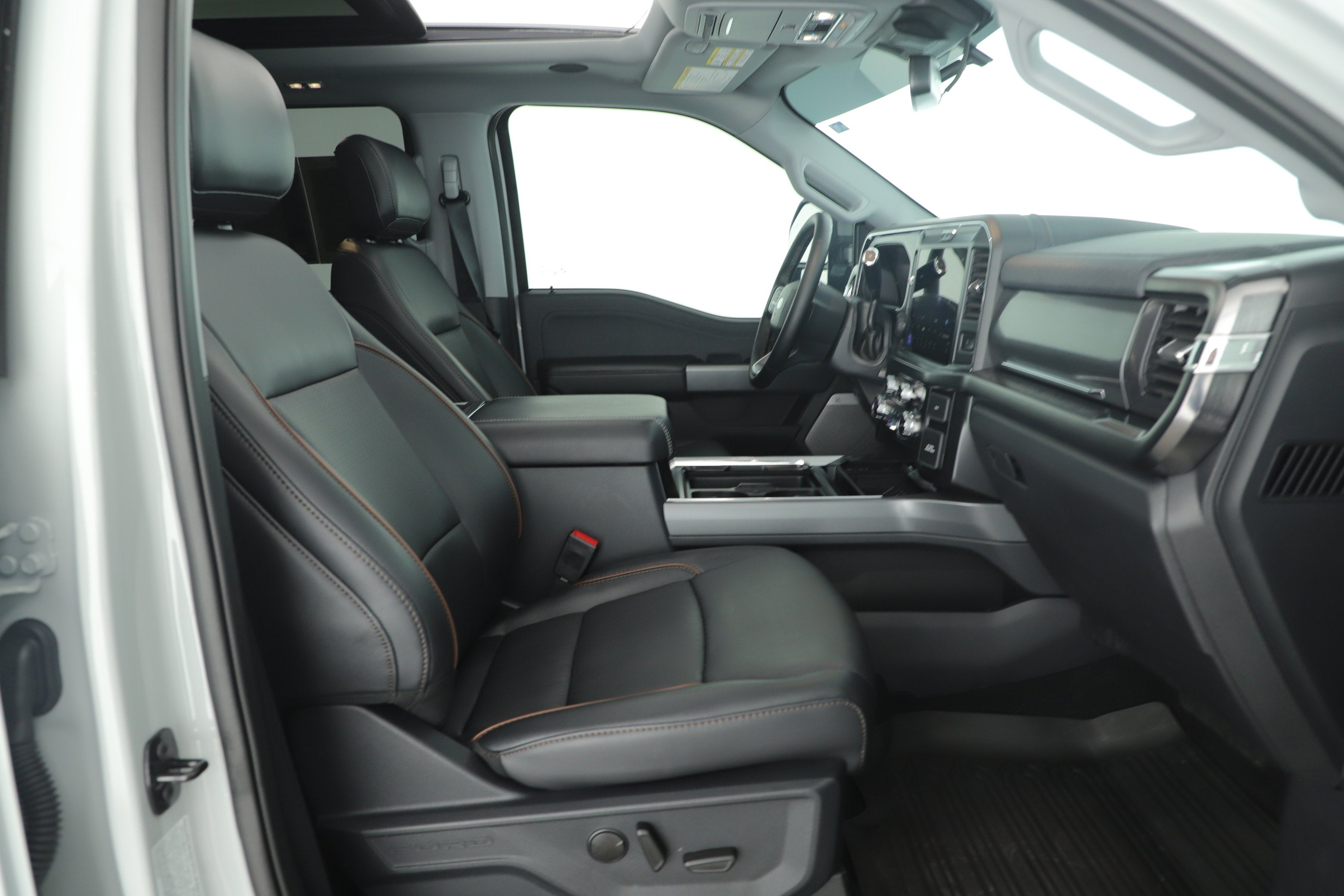 2025 Ford Super Duty F-250 SRW Base