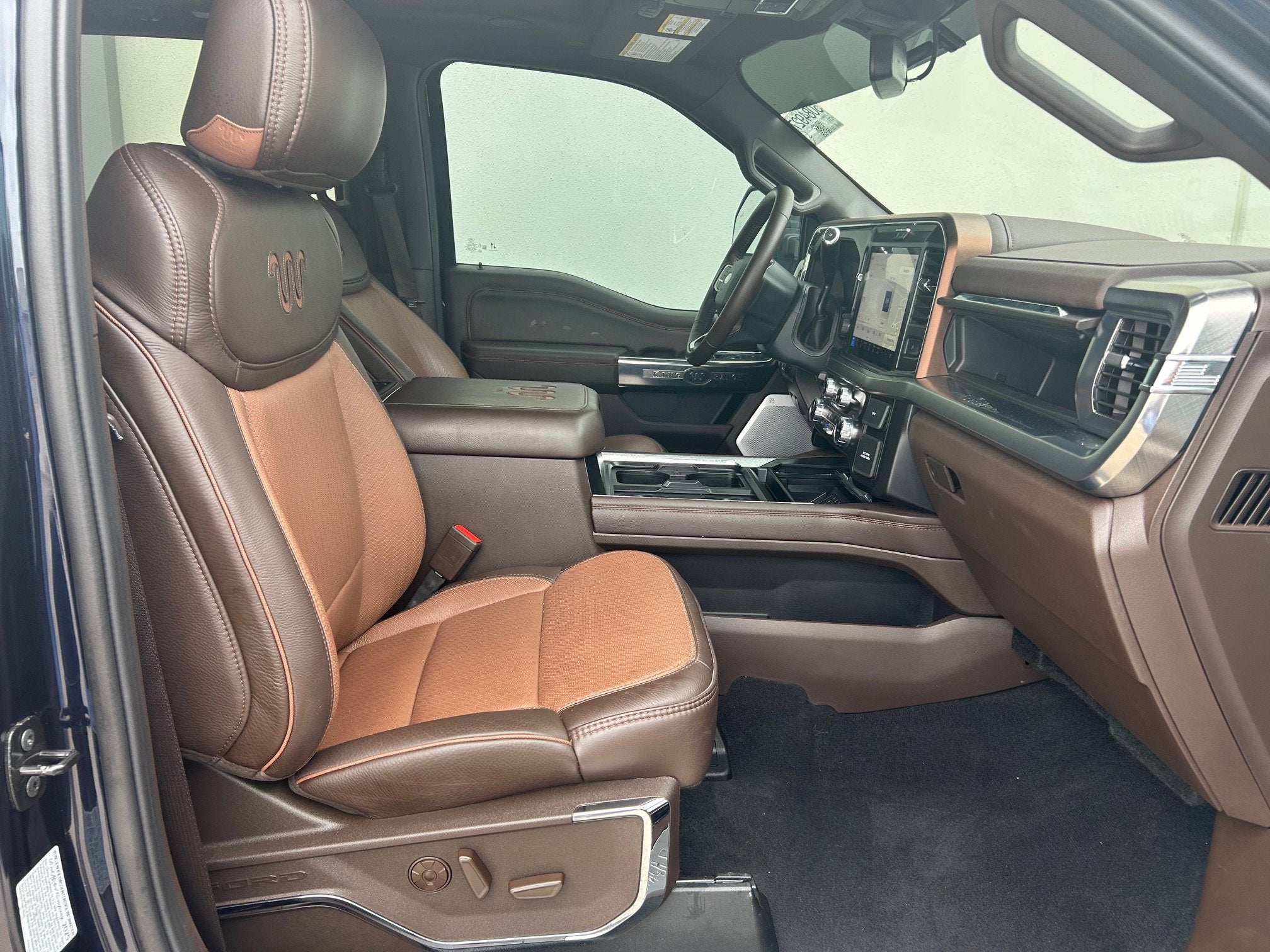 2025 Ford Super Duty F-250 SRW Base