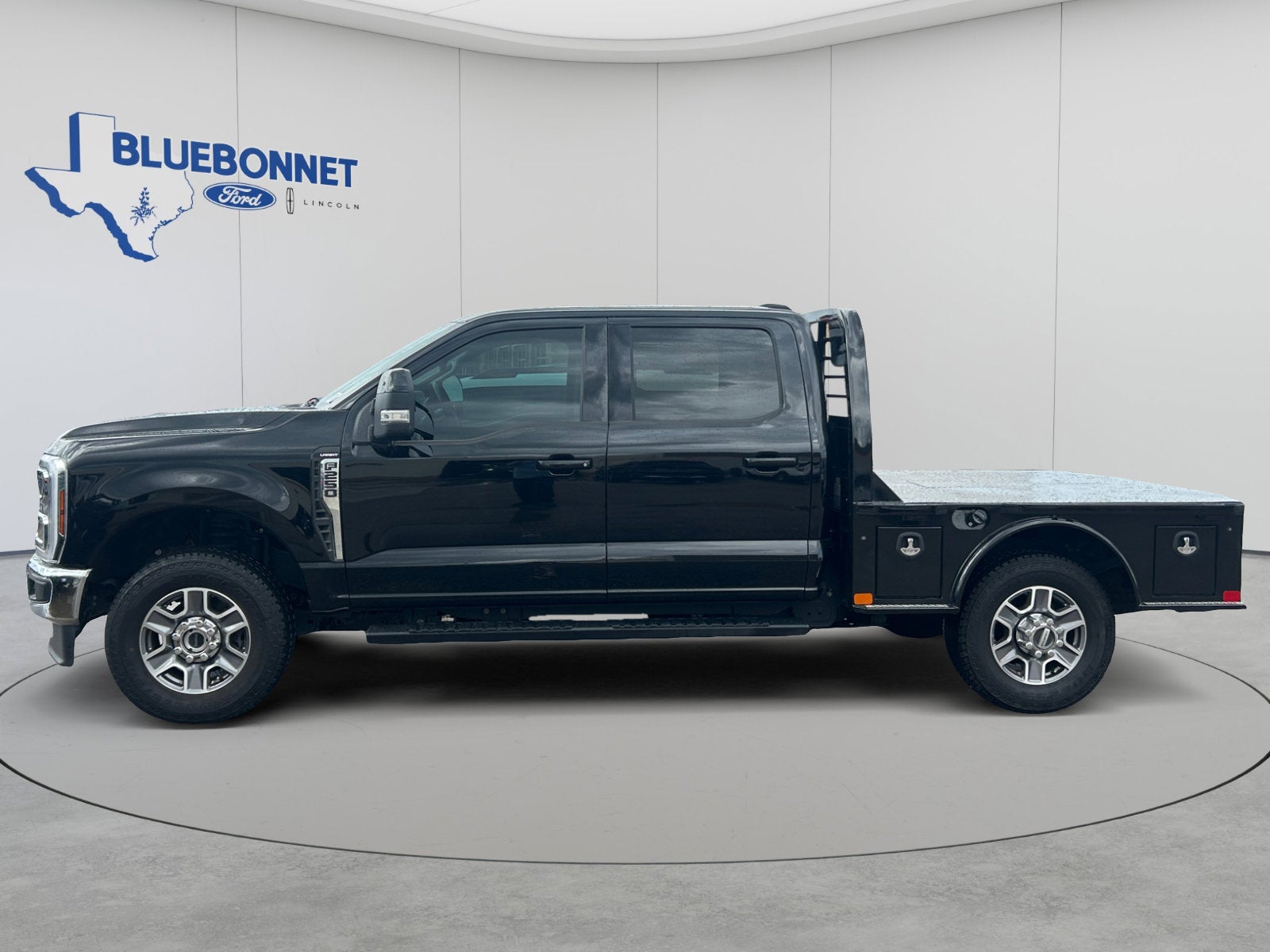 2025 Ford Super Duty F-250 SRW Base