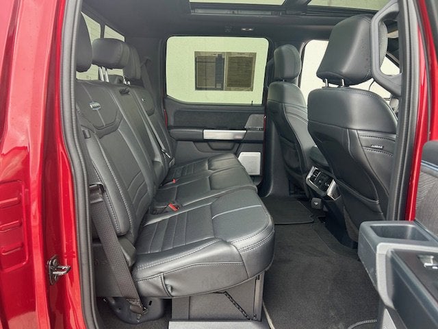 2025 Ford Super Duty F-250 SRW Base