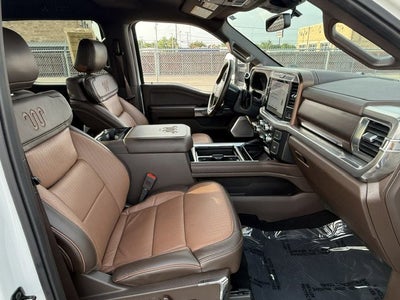 2025 Ford Super Duty F-350 DRW Base