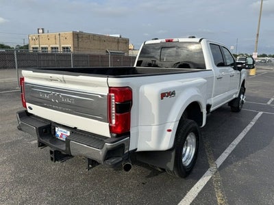 2025 Ford Super Duty F-350 DRW Base