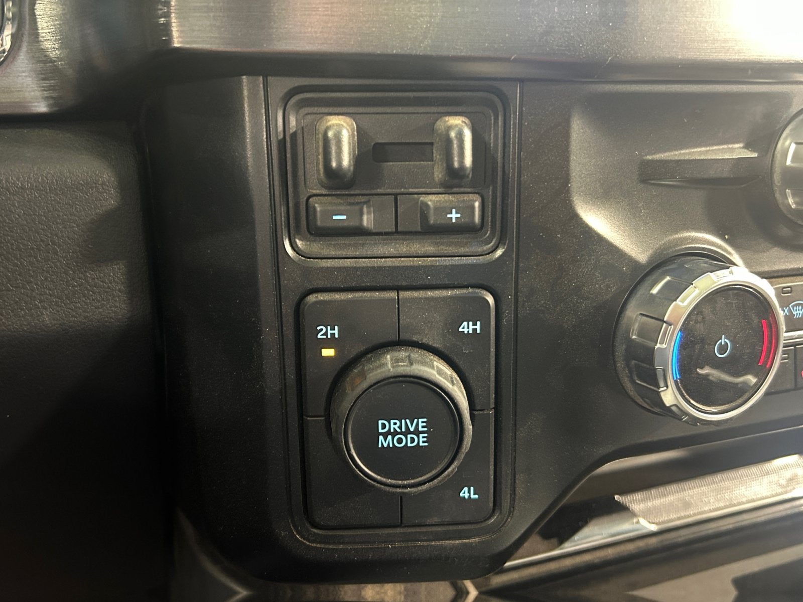 2023 Ford Super Duty F-350 DRW Base