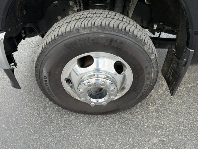 2024 Ford Super Duty F-350 DRW Base