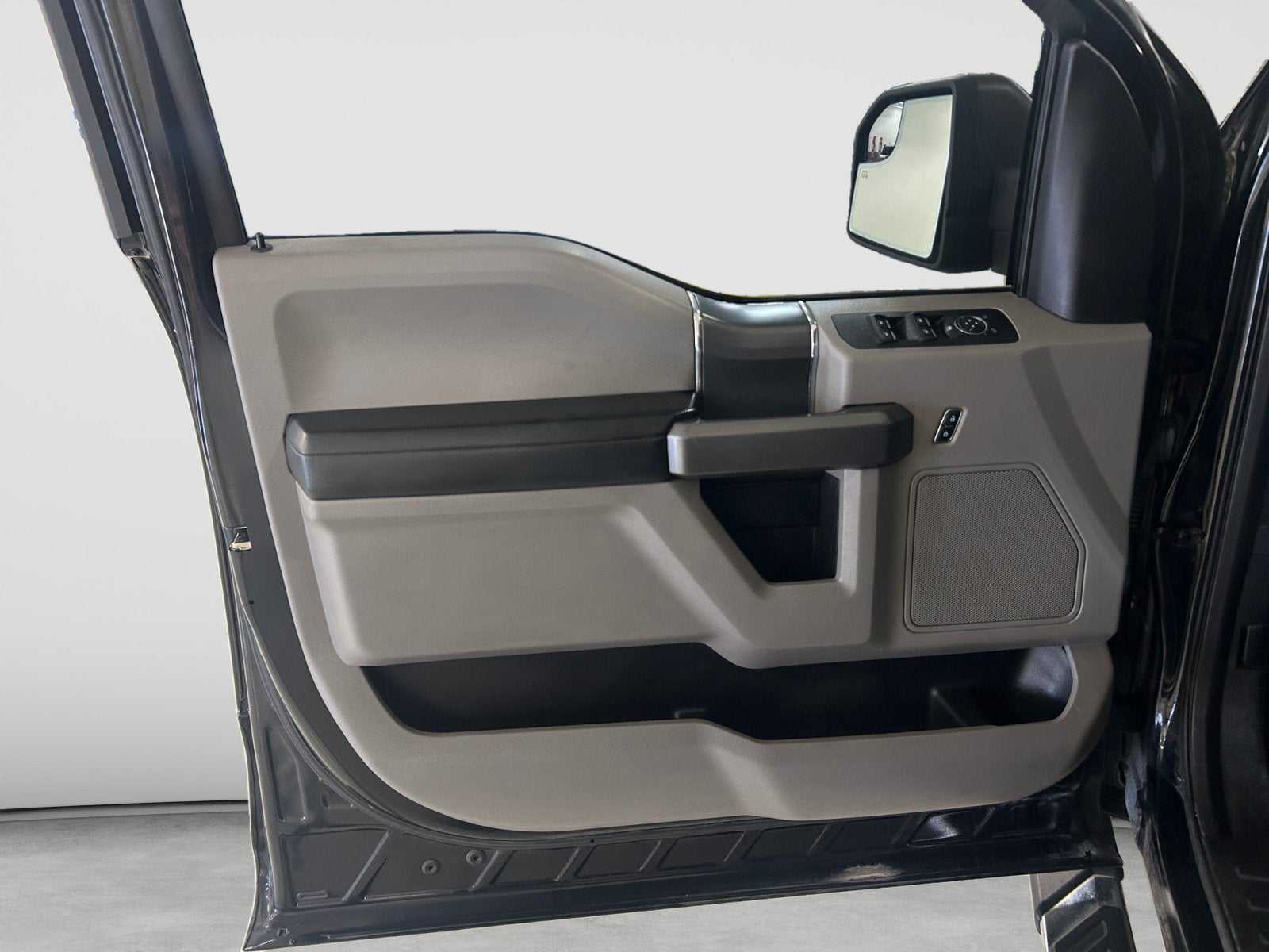 2016 Ford F-150 Base