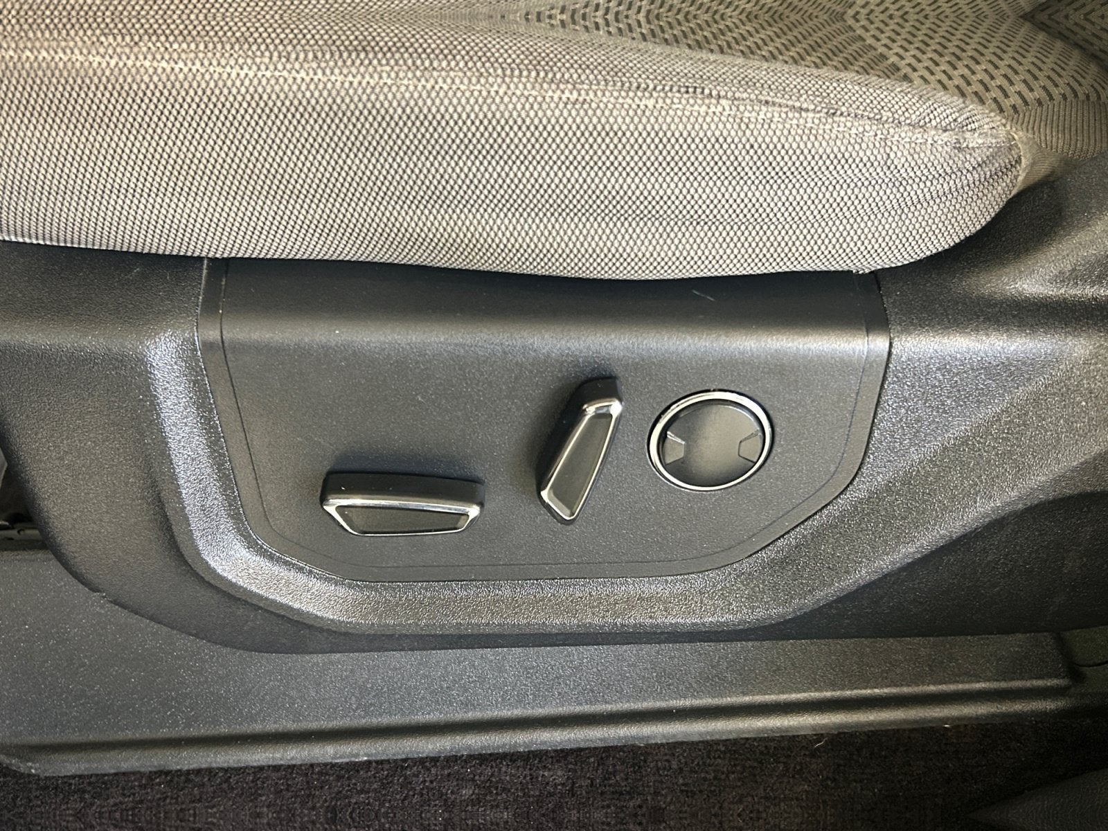 2016 Ford F-150 Base