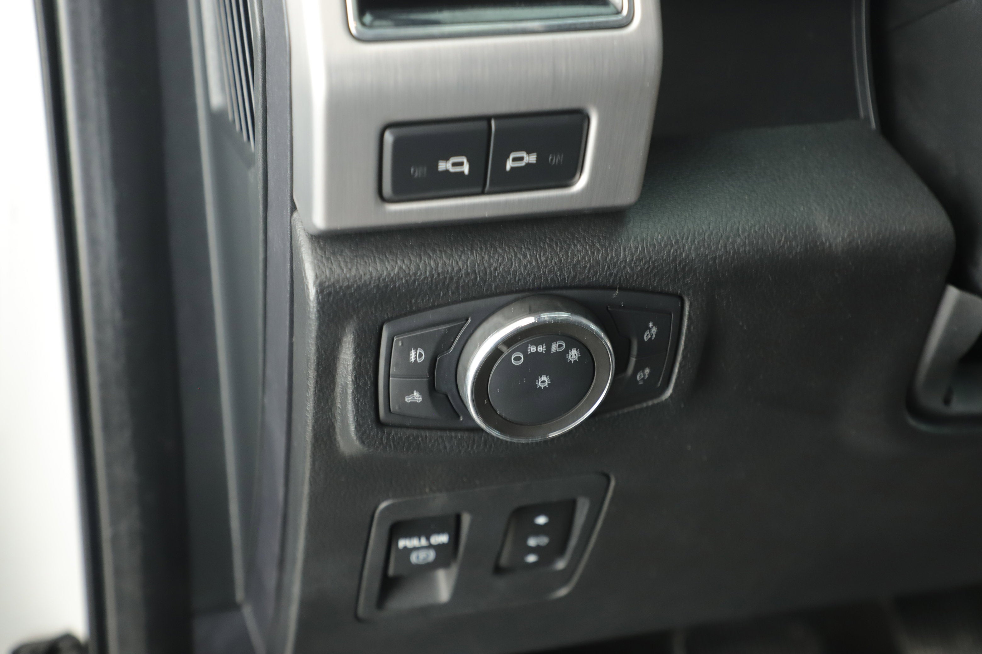 2020 Ford F-150 Base