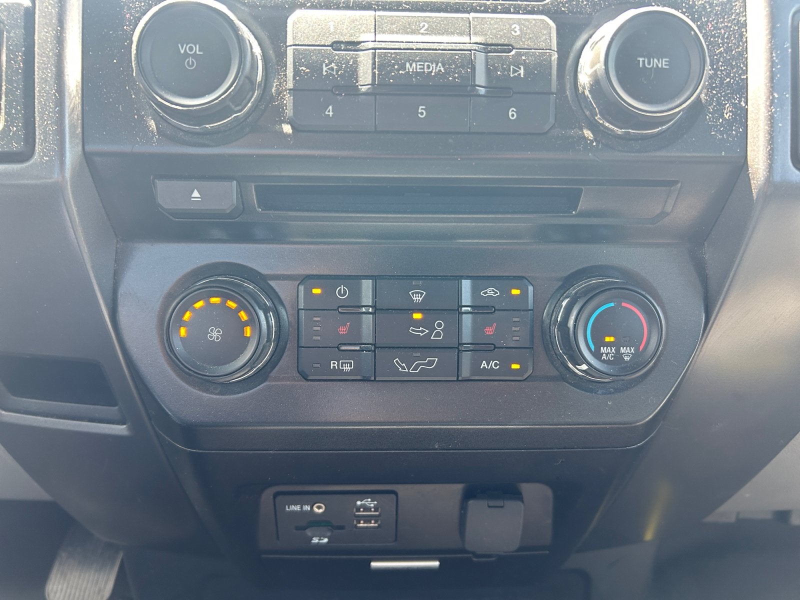 2015 Ford F-150 Base
