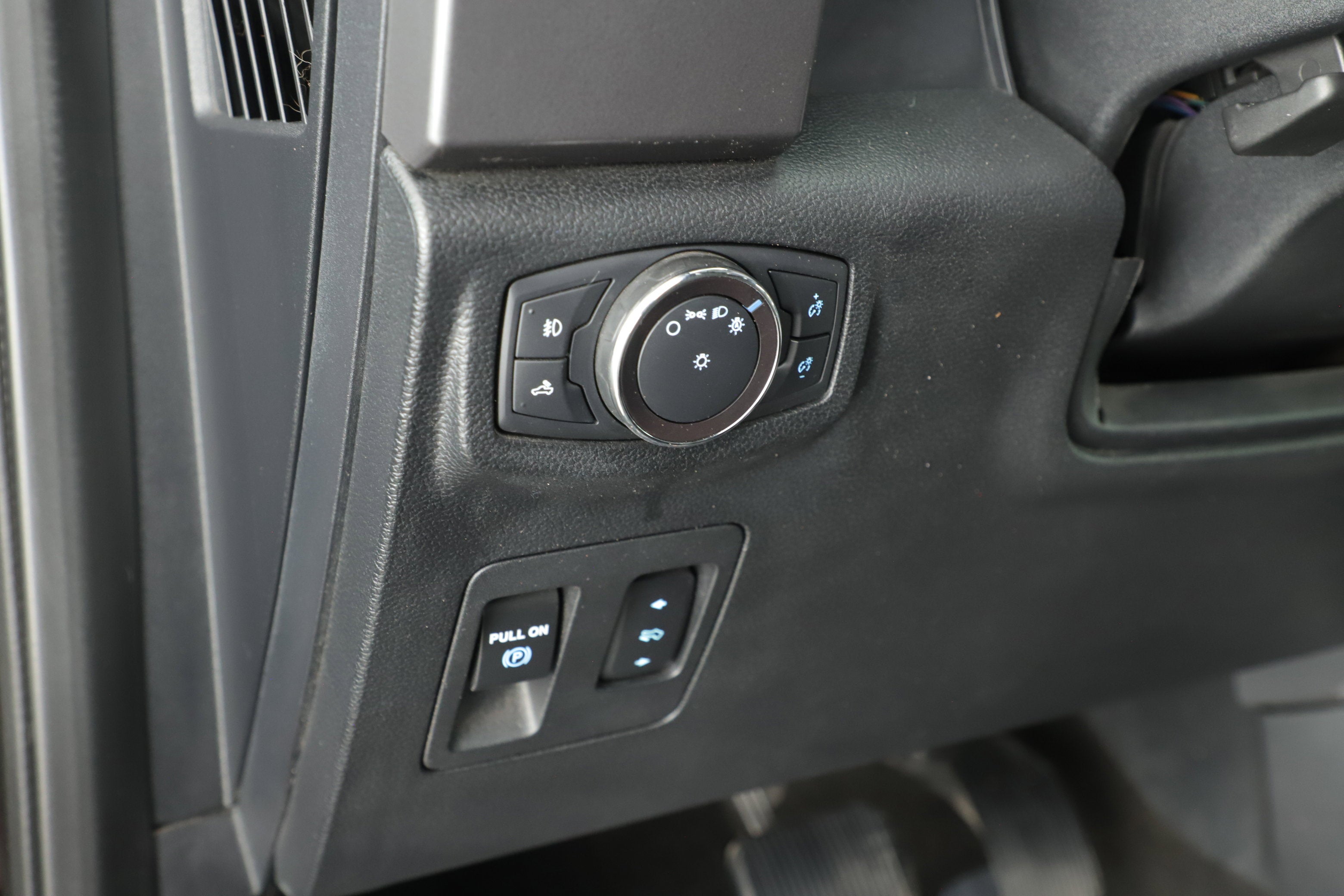 2019 Ford F-150 Base
