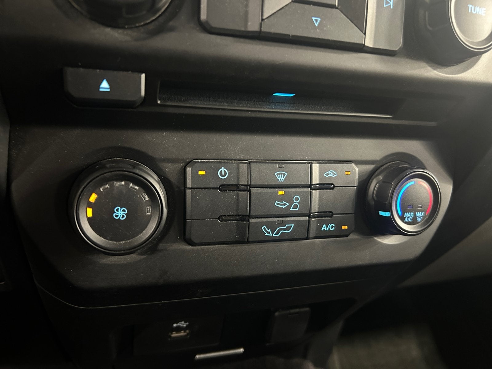 2016 Ford F-150 Base