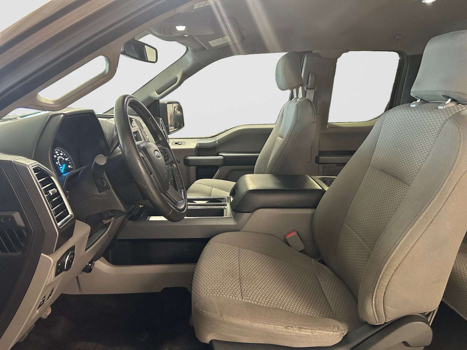 2016 Ford F-150 Base