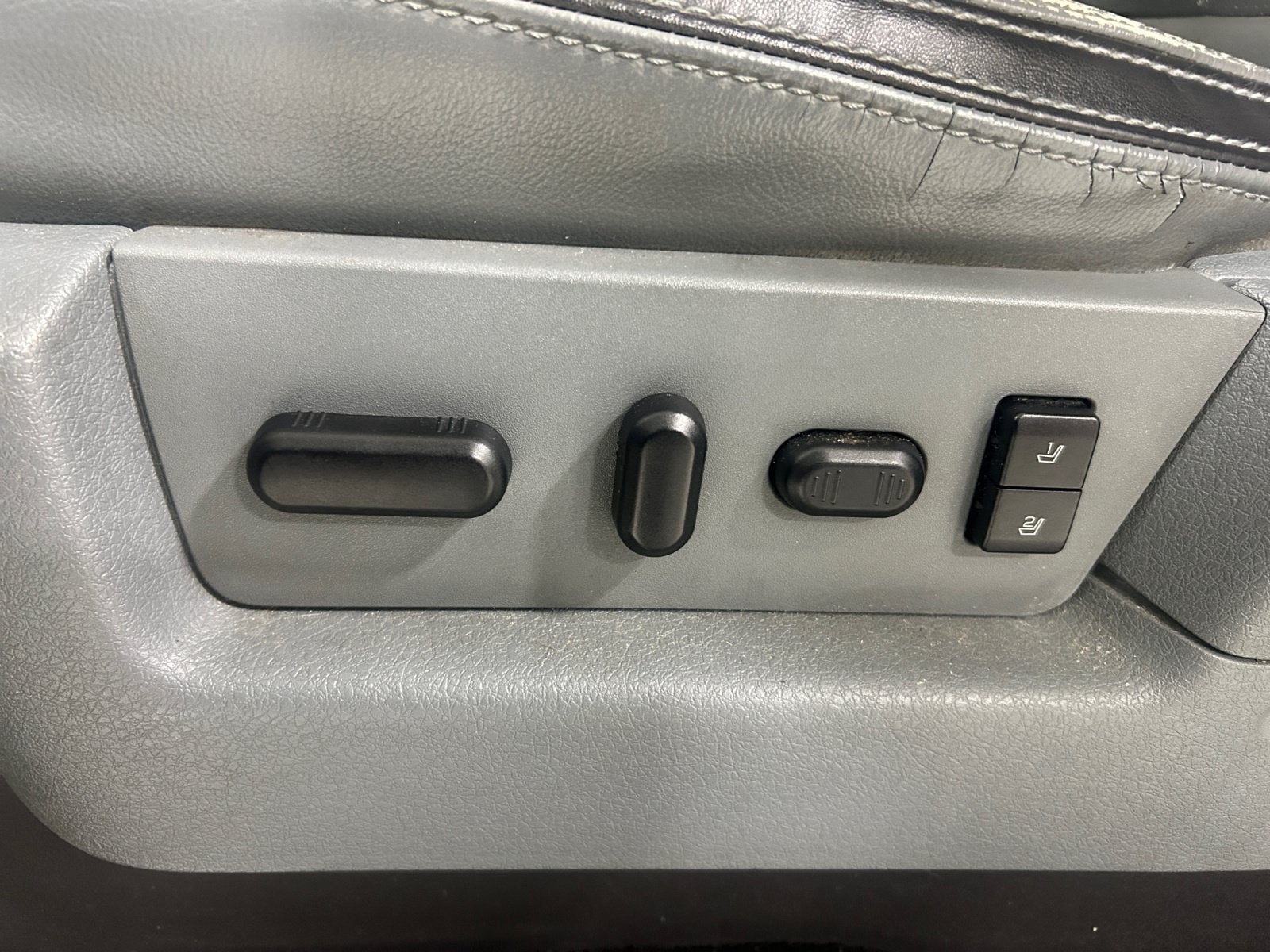 2011 Ford F-150 Base