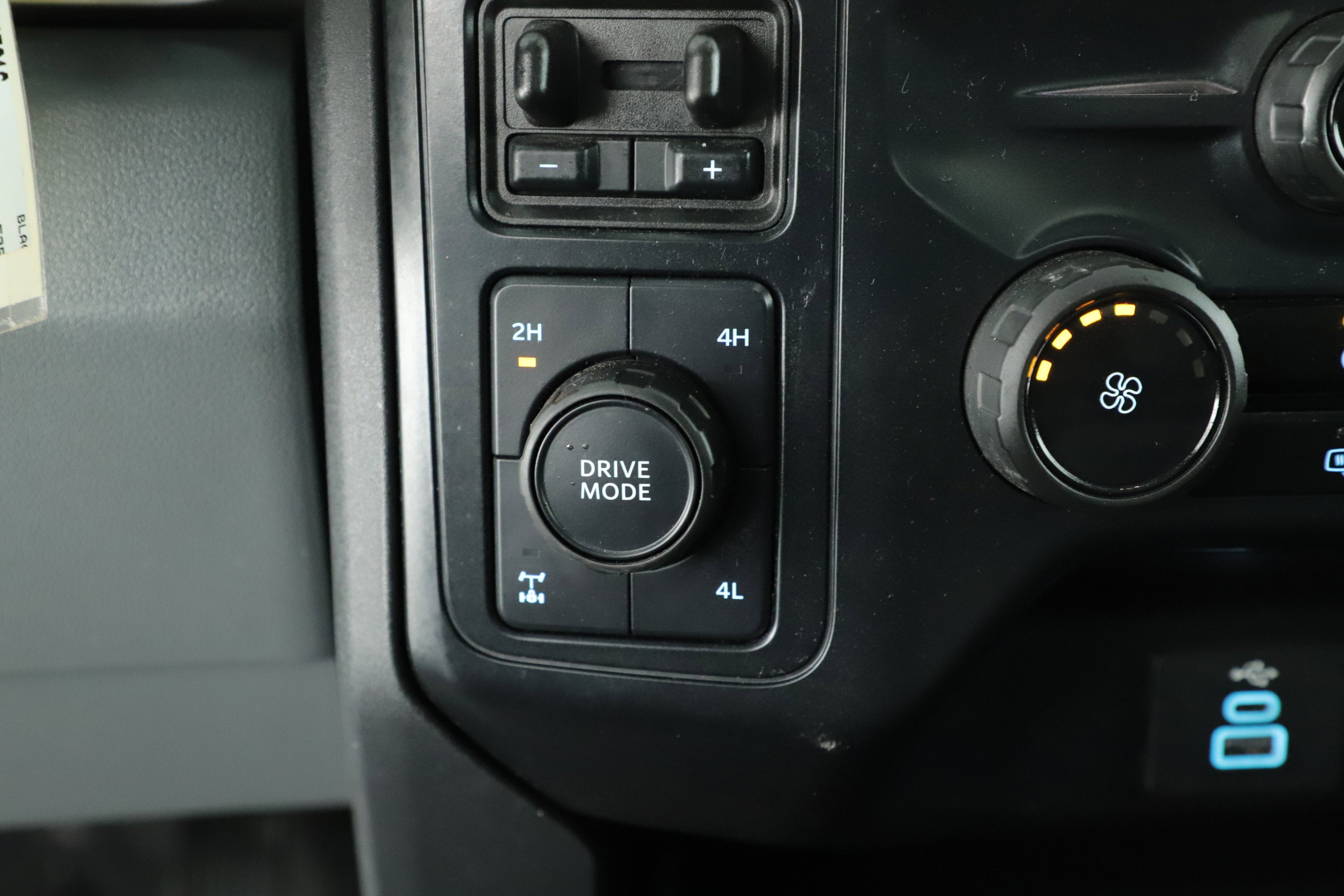 2024 Ford Super Duty F-350 SRW XL