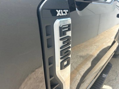 2024 Ford Super Duty F-350 DRW Base