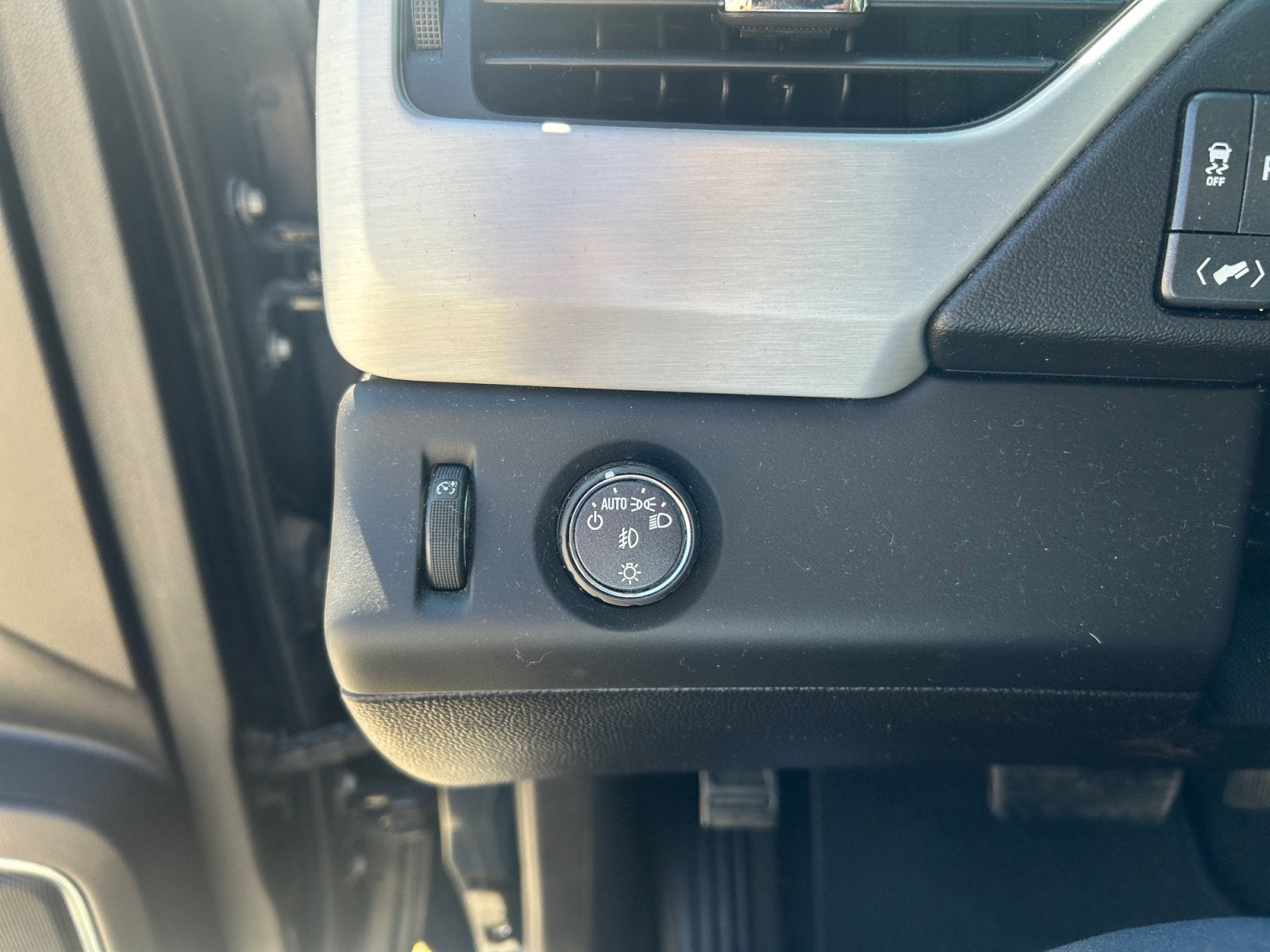 2017 GMC Yukon SLE