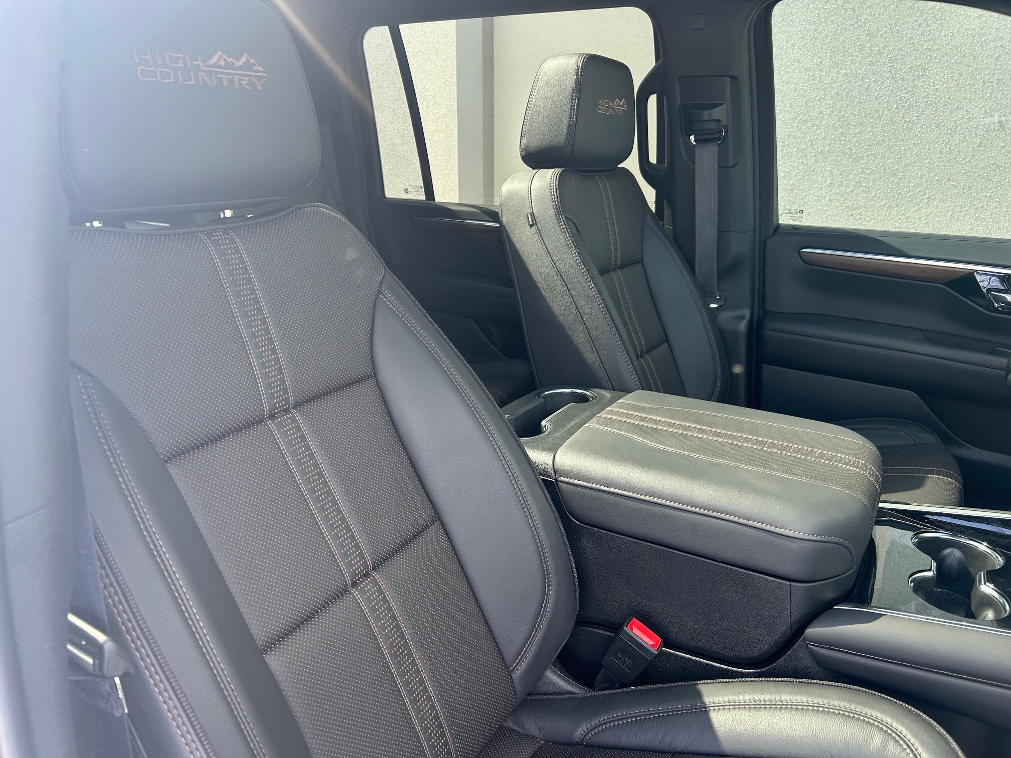 2025 Chevrolet Suburban High Country