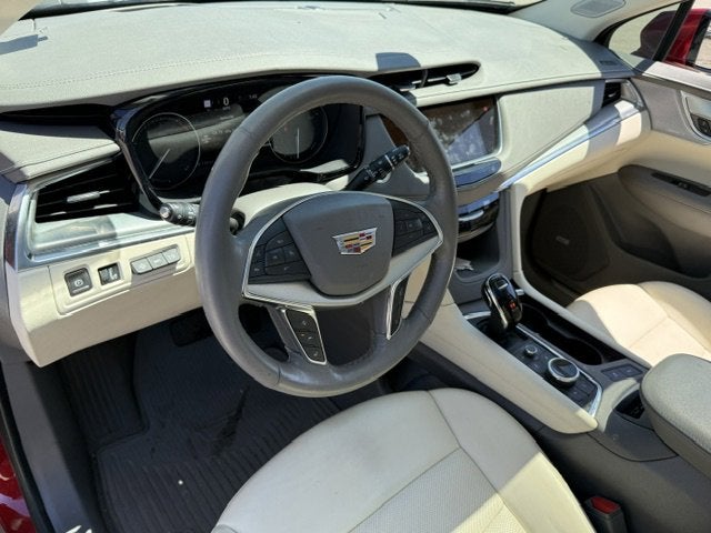 2023 Cadillac XT5 FWD Premium Luxury