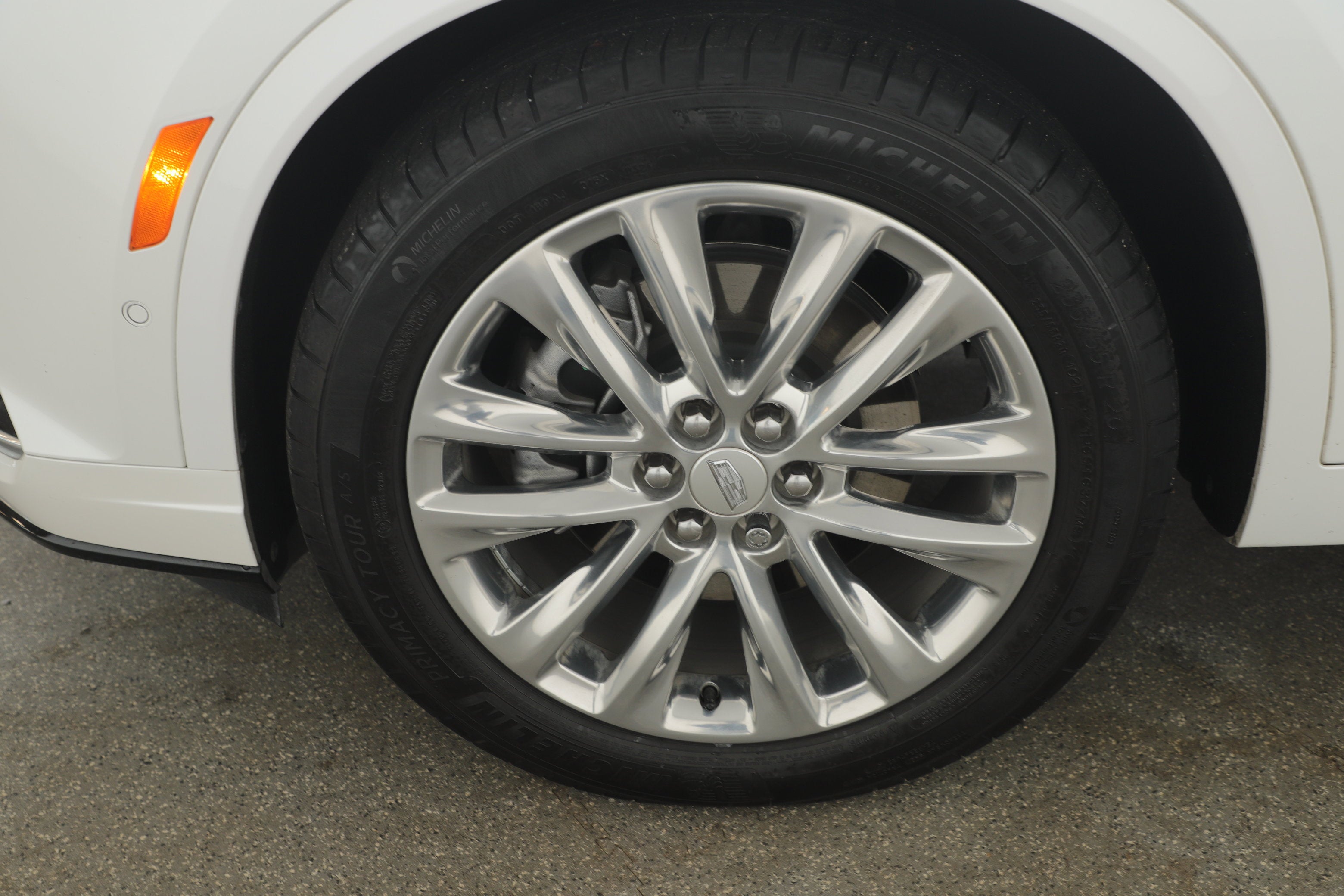 2024 Cadillac XT6 FWD Premium Luxury