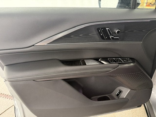 2025 Cadillac LYRIQ Luxury
