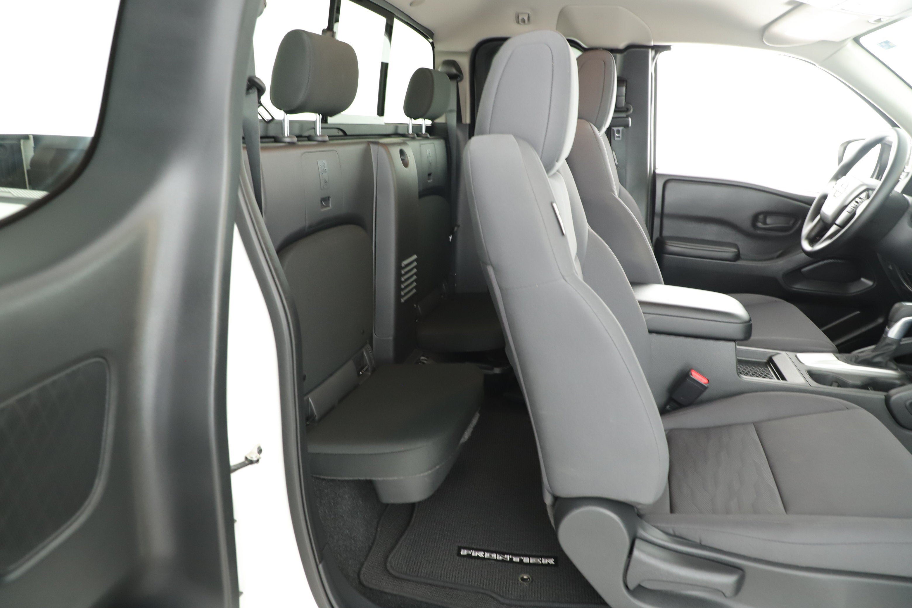 2025 Nissan Frontier S