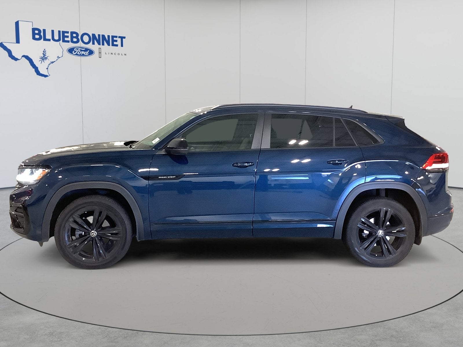 2023 Volkswagen Atlas Cross Sport Base