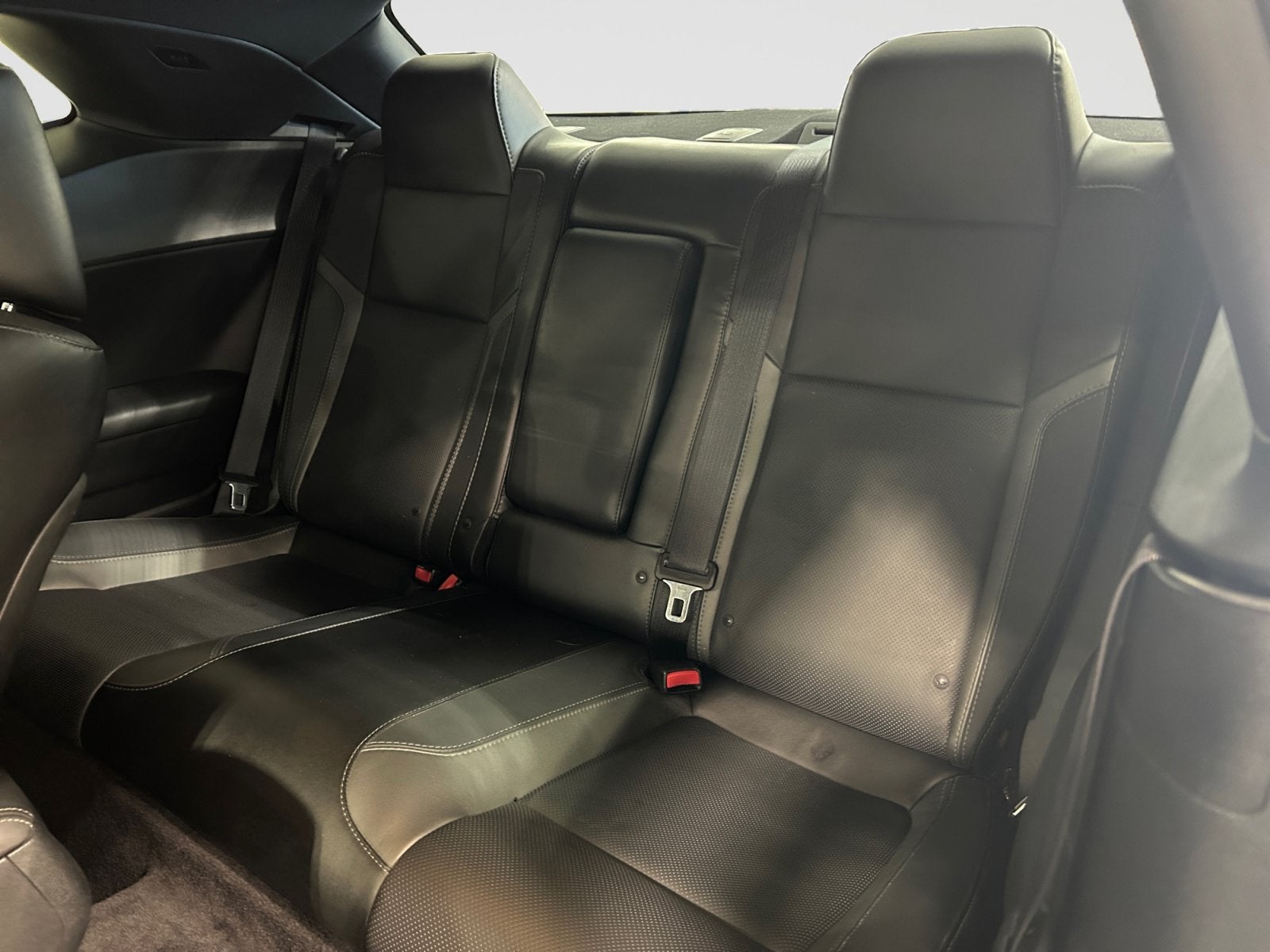 2016 Dodge Challenger SXT Plus