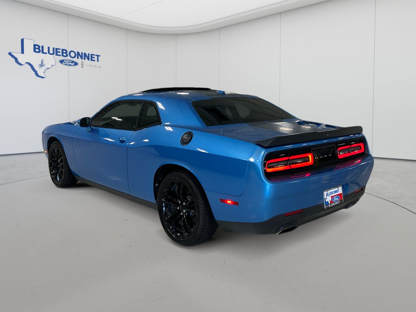 2016 Dodge Challenger SXT Plus