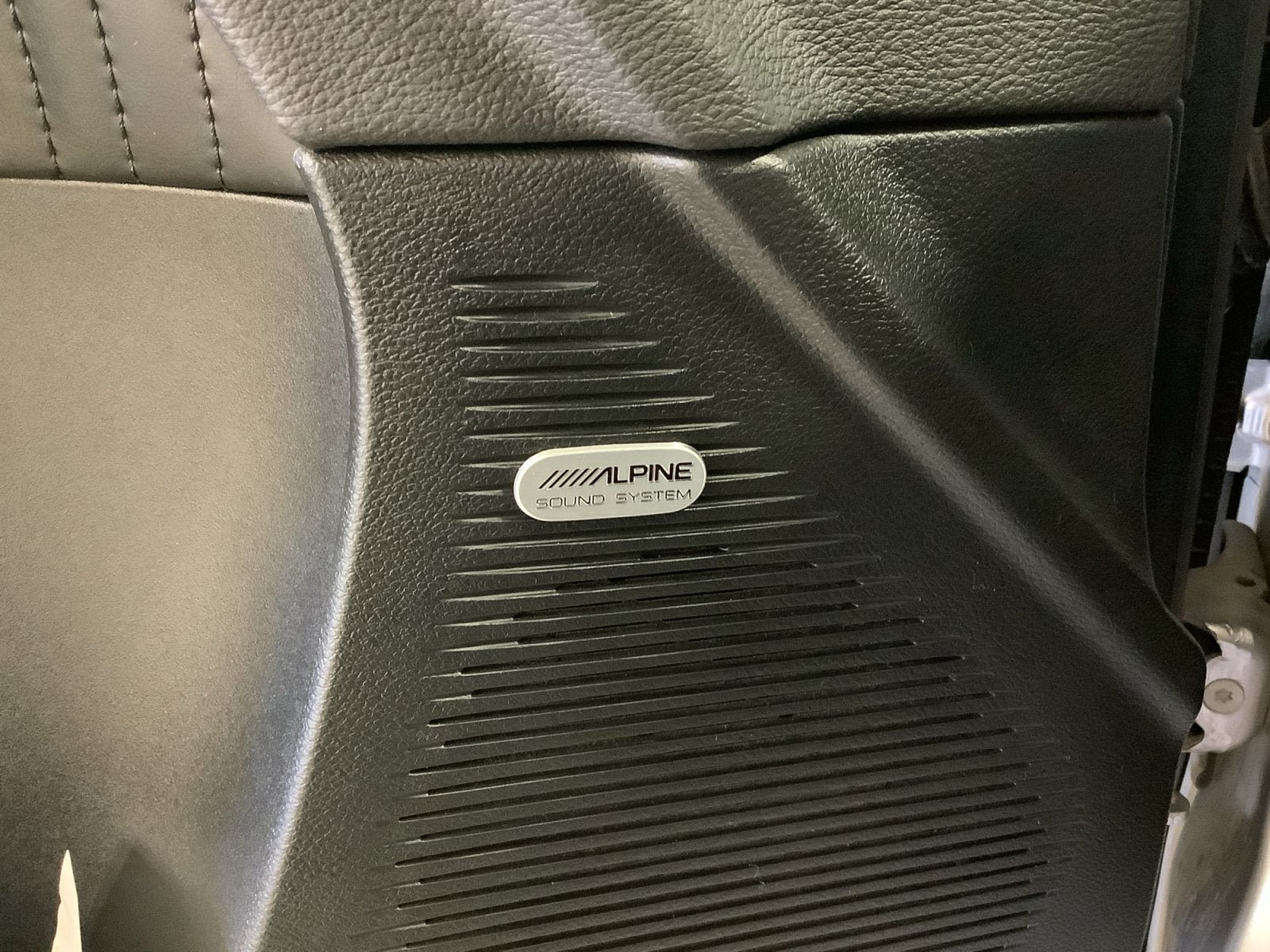 2016 Dodge Challenger R/T Plus Shaker