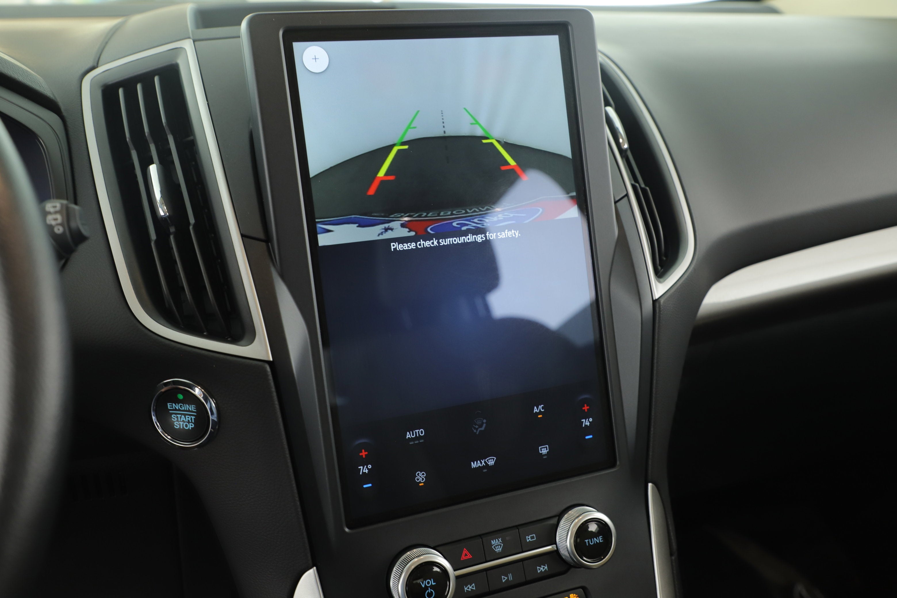 2023 Ford Edge SE