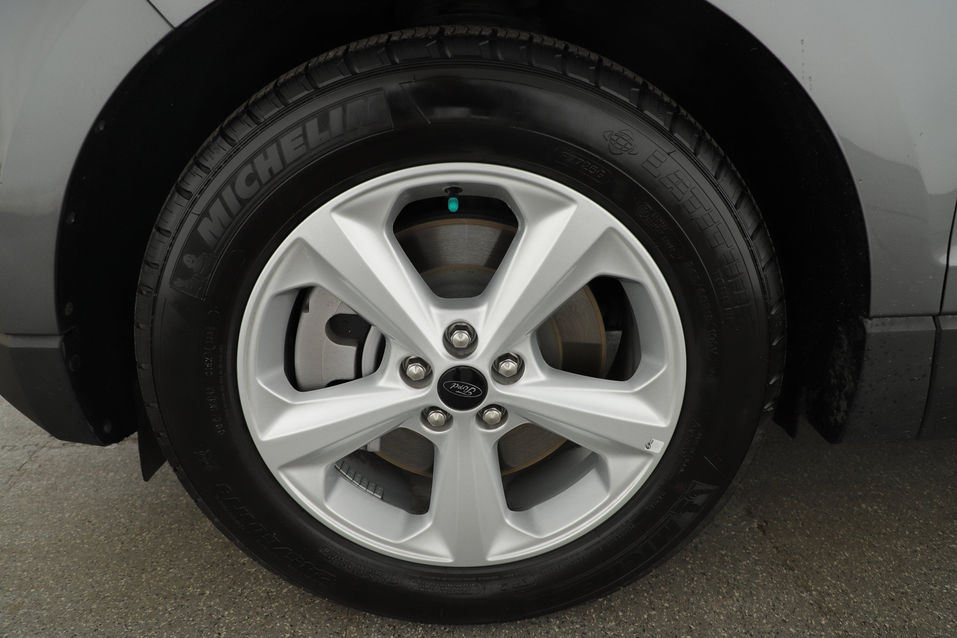 2023 Ford Edge SE
