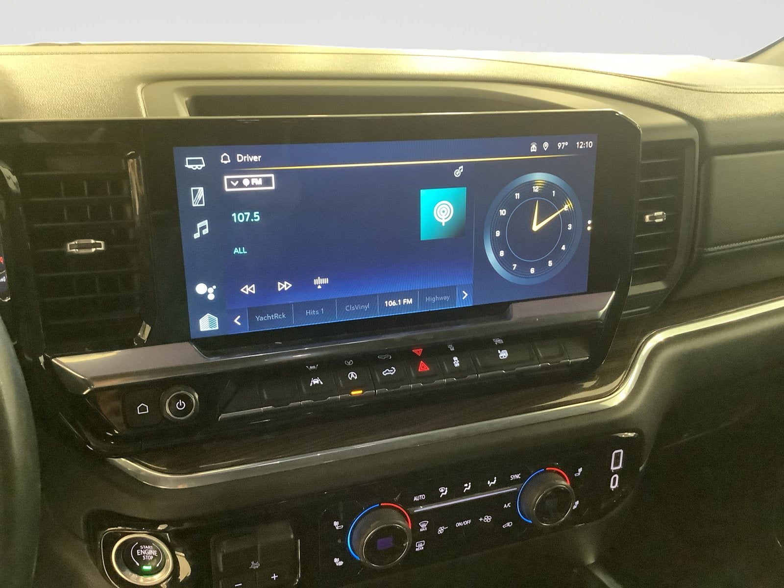 2024 Chevrolet Silverado 1500 RST
