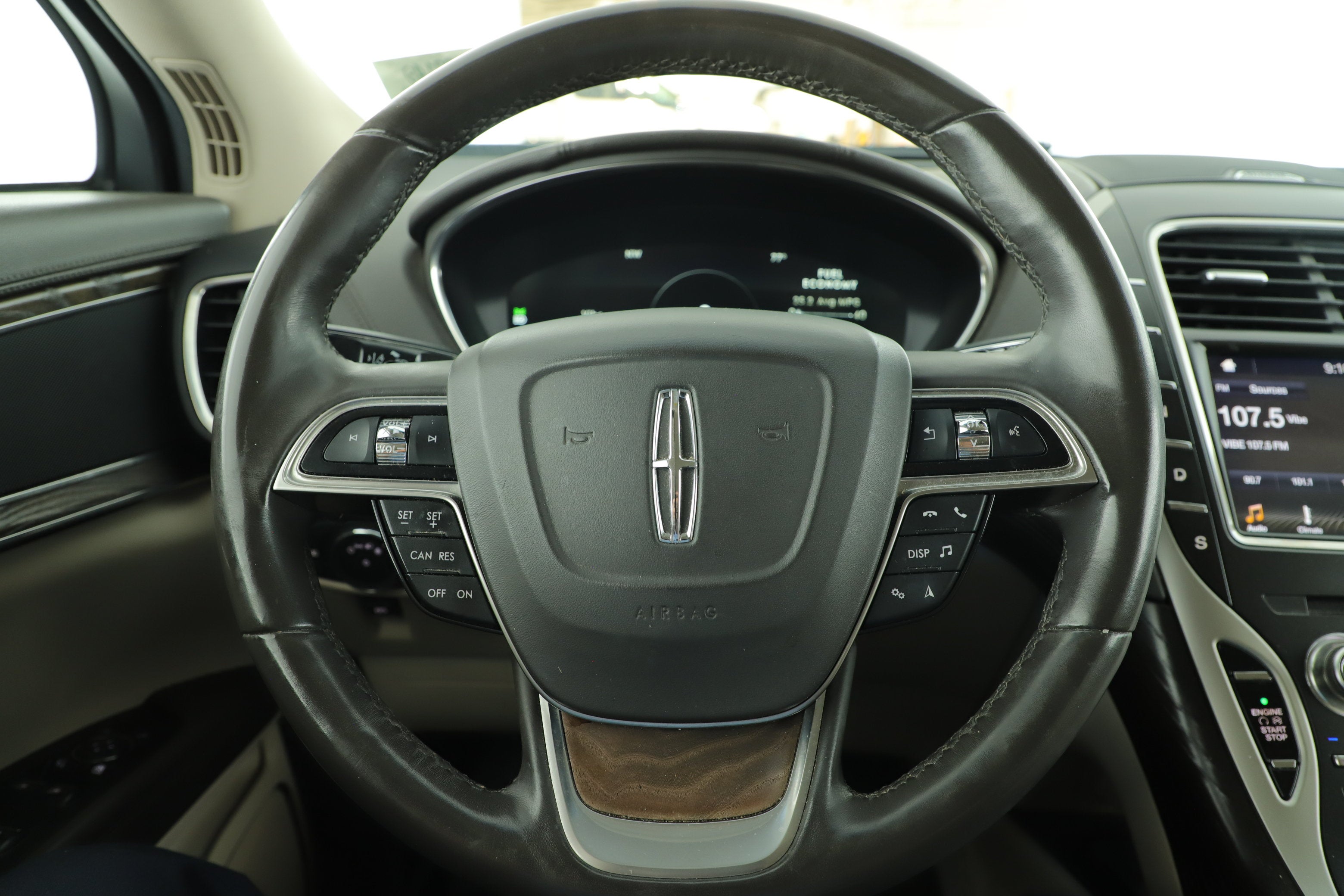 2019 Lincoln Nautilus Select