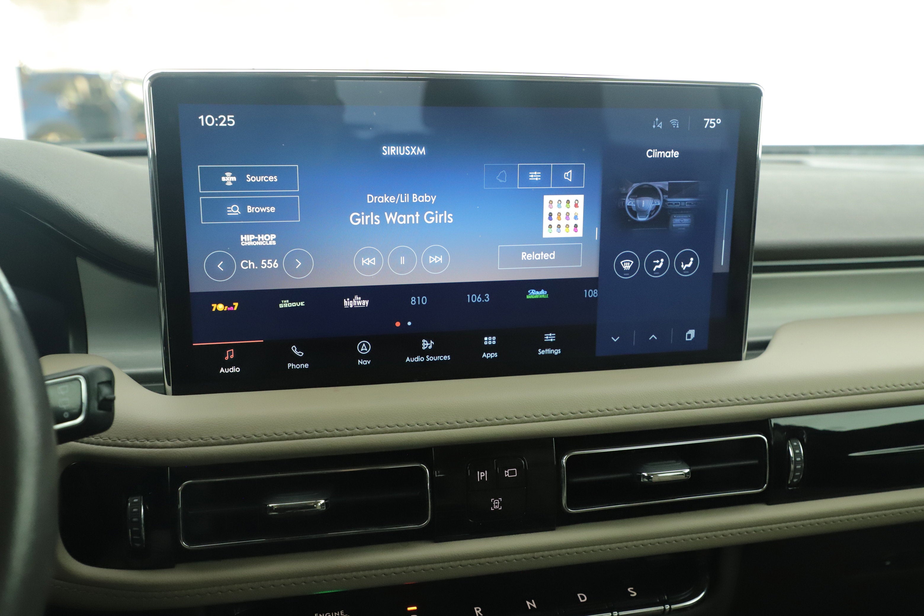 2023 Lincoln Nautilus Standard