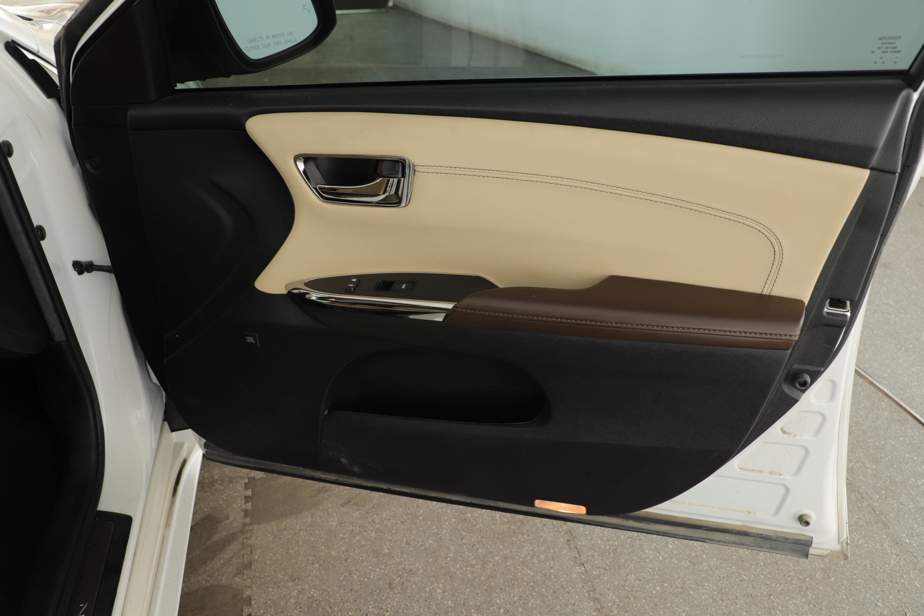 2016 Toyota Avalon Base
