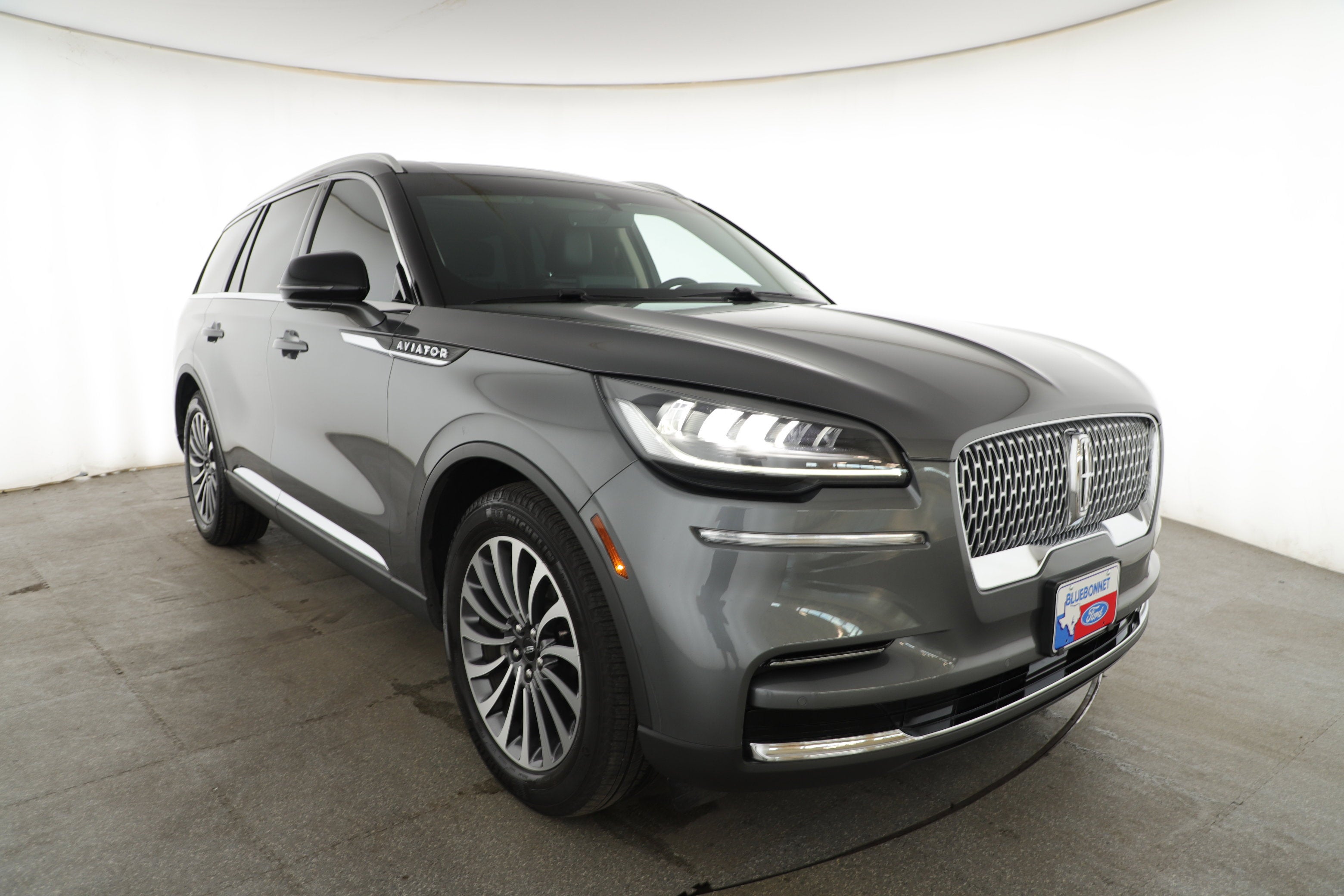 2023 Lincoln Aviator Standard