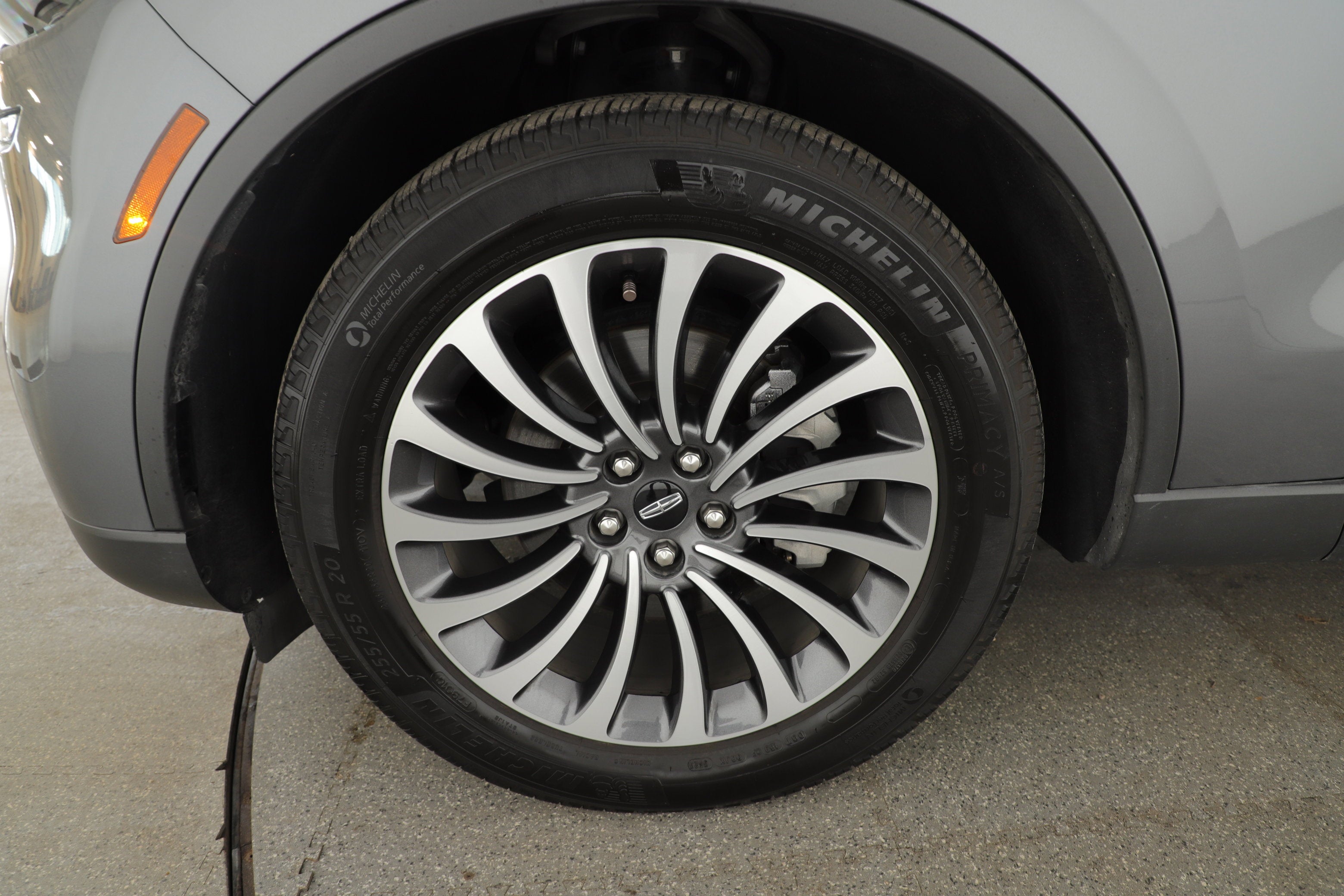 2023 Lincoln Aviator Standard